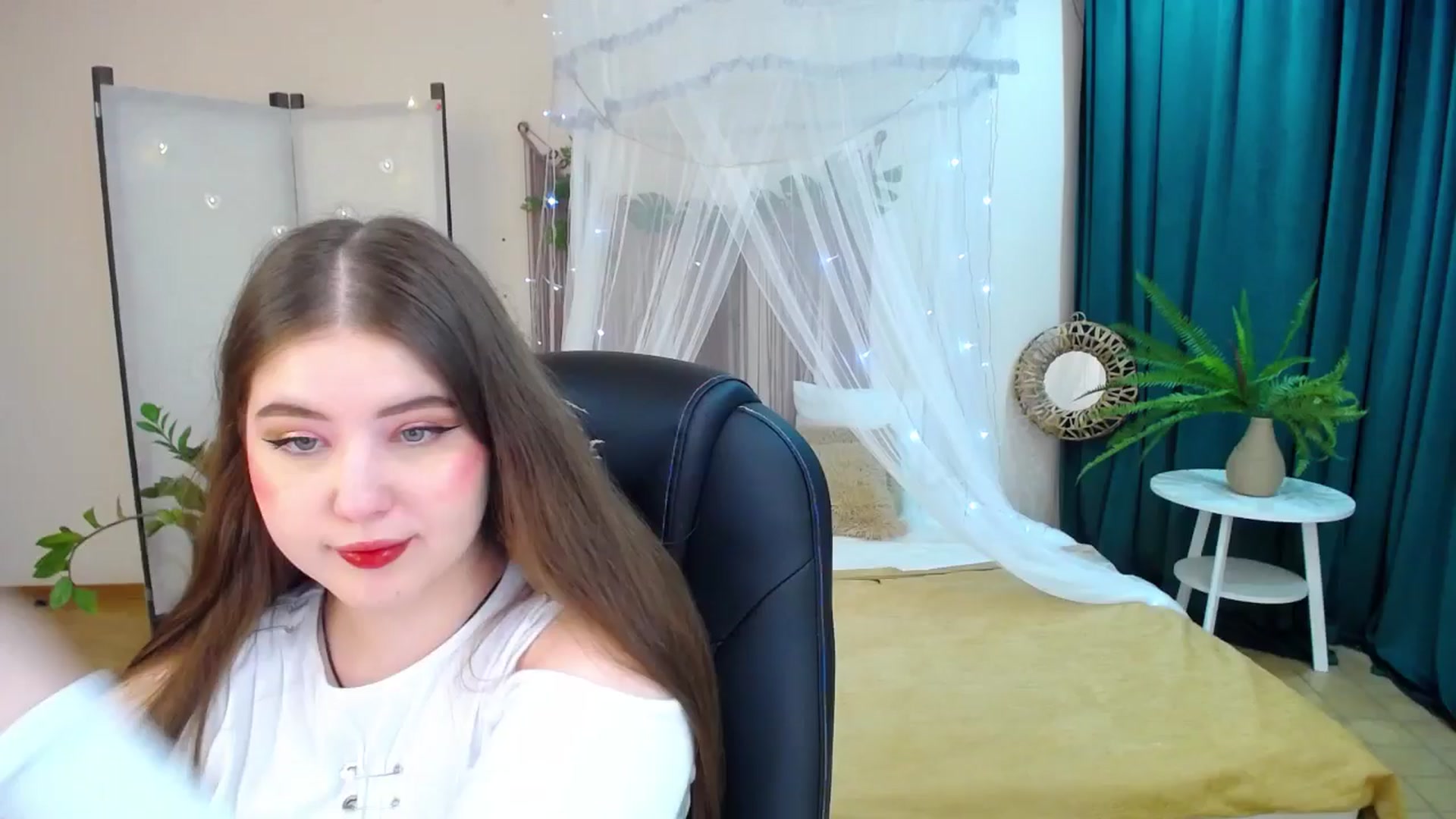 Gallery image thumbnail from AdmireMyEyes's myfreecams stream on, 04/09/2025, 18:57 image 1 of 20