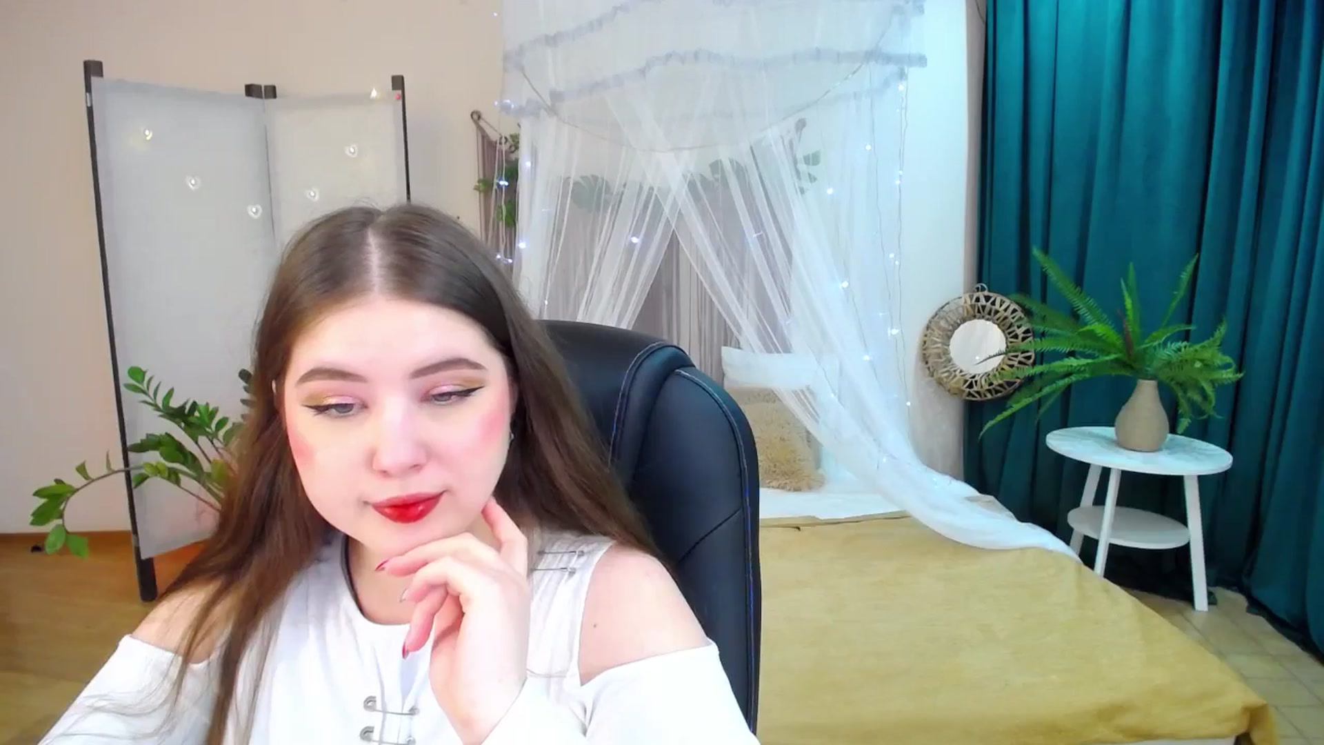 Gallery image thumbnail from AdmireMyEyes's myfreecams stream on, 04/09/2025, 18:57 image 4 of 20