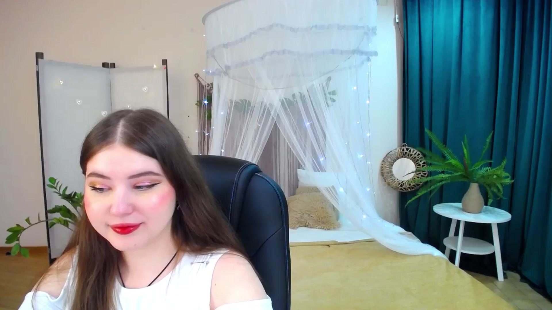 Gallery image thumbnail from AdmireMyEyes's myfreecams stream on, 04/09/2025, 19:46 image 7 of 20