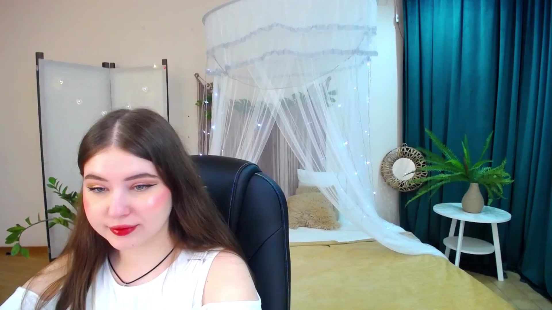 Gallery image thumbnail from AdmireMyEyes's myfreecams stream on, 04/09/2025, 19:46 image 8 of 20