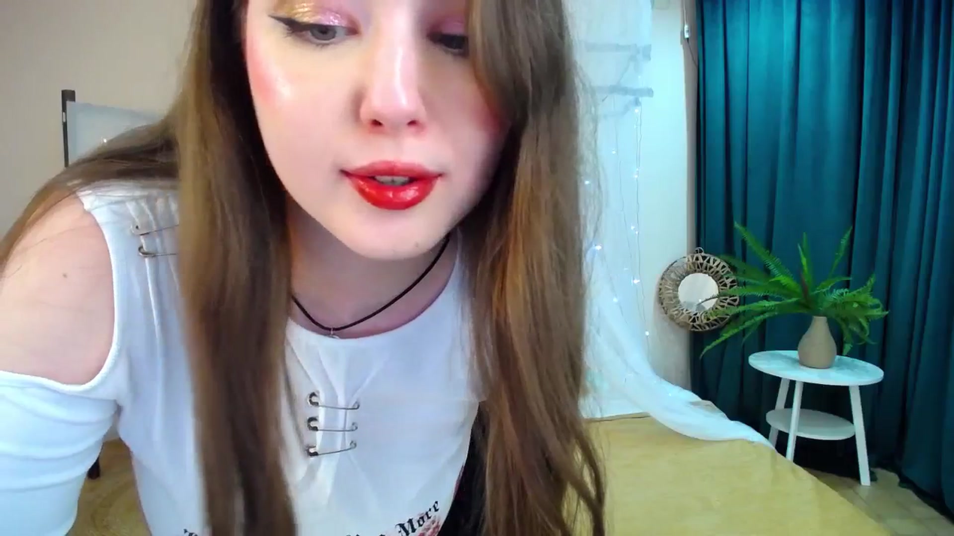 Gallery image thumbnail from AdmireMyEyes's myfreecams stream on, 04/09/2025, 19:46 image 9 of 20