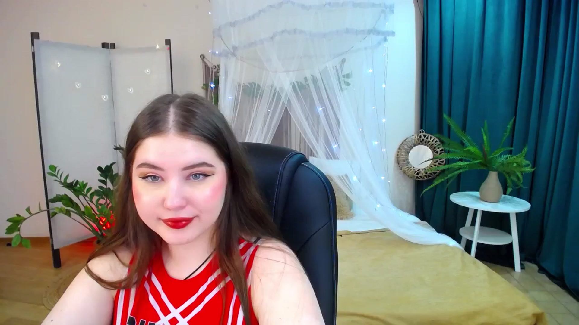 Gallery image thumbnail from AdmireMyEyes's myfreecams stream on, 04/09/2025, 21:06 image 16 of 20