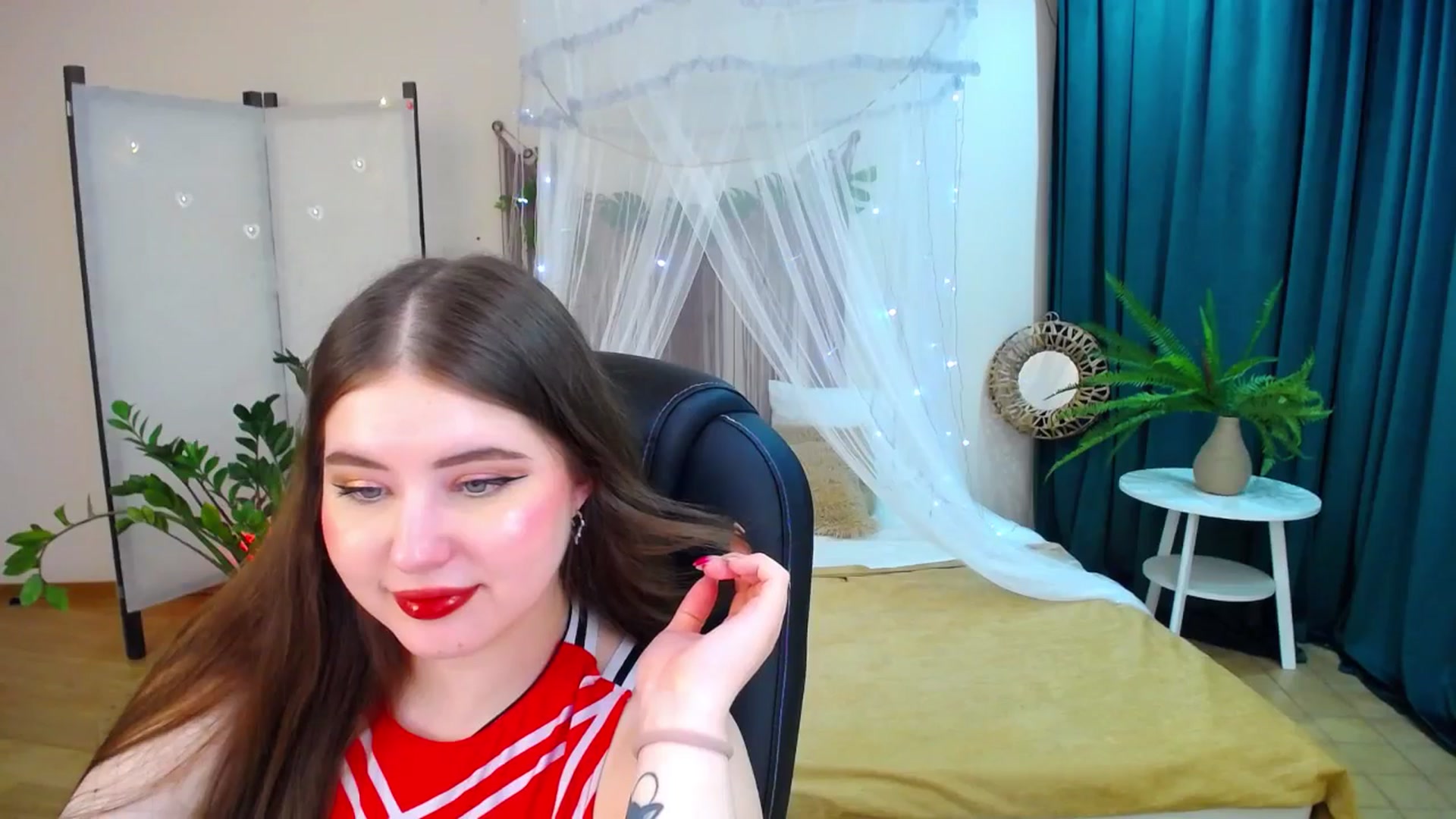 Gallery image thumbnail from AdmireMyEyes's myfreecams stream on, 04/09/2025, 23:29 image 2 of 20