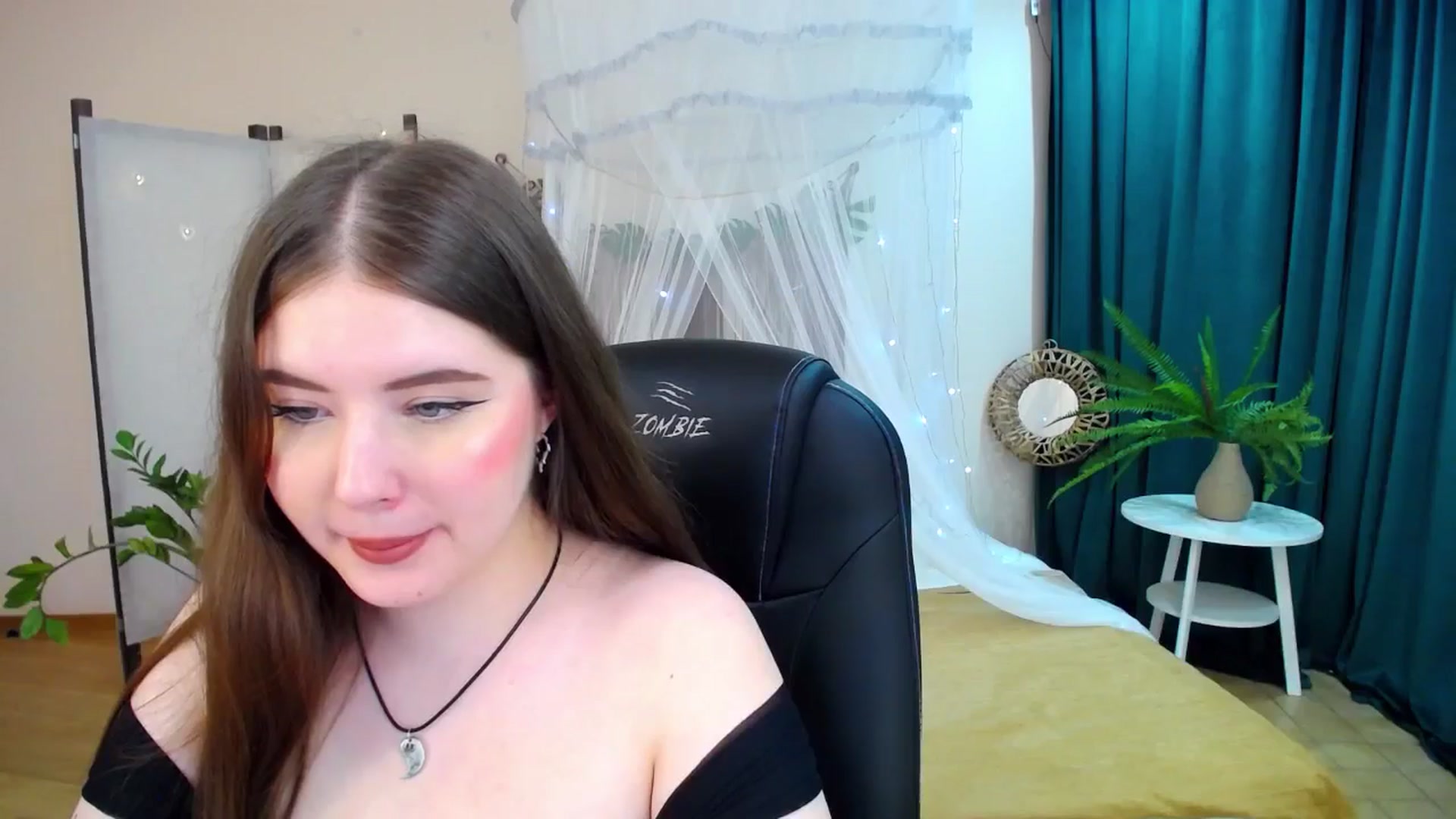 Gallery image thumbnail from AdmireMyEyes's myfreecams stream on, 04/10/2025, 21:03 image 8 of 20