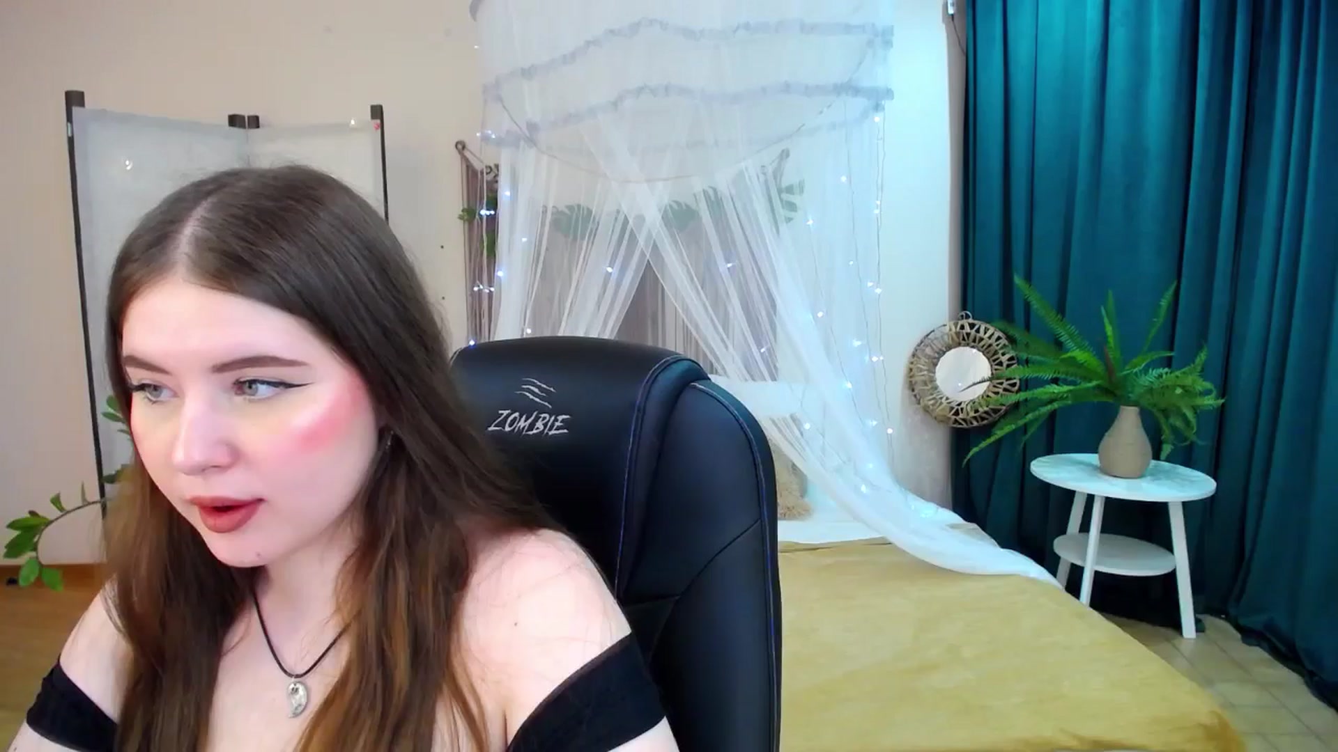 Gallery image thumbnail from AdmireMyEyes's myfreecams stream on, 04/10/2025, 21:03 image 16 of 20