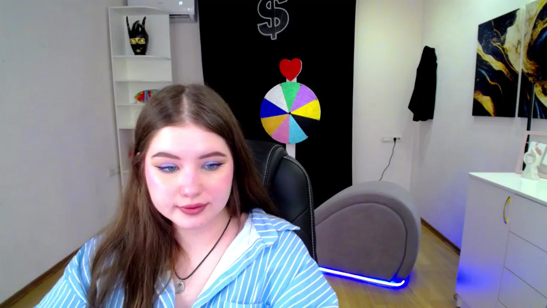 Gallery image thumbnail from AdmireMyEyes's myfreecams stream on, 04/11/2025, 19:48 image 10 of 20