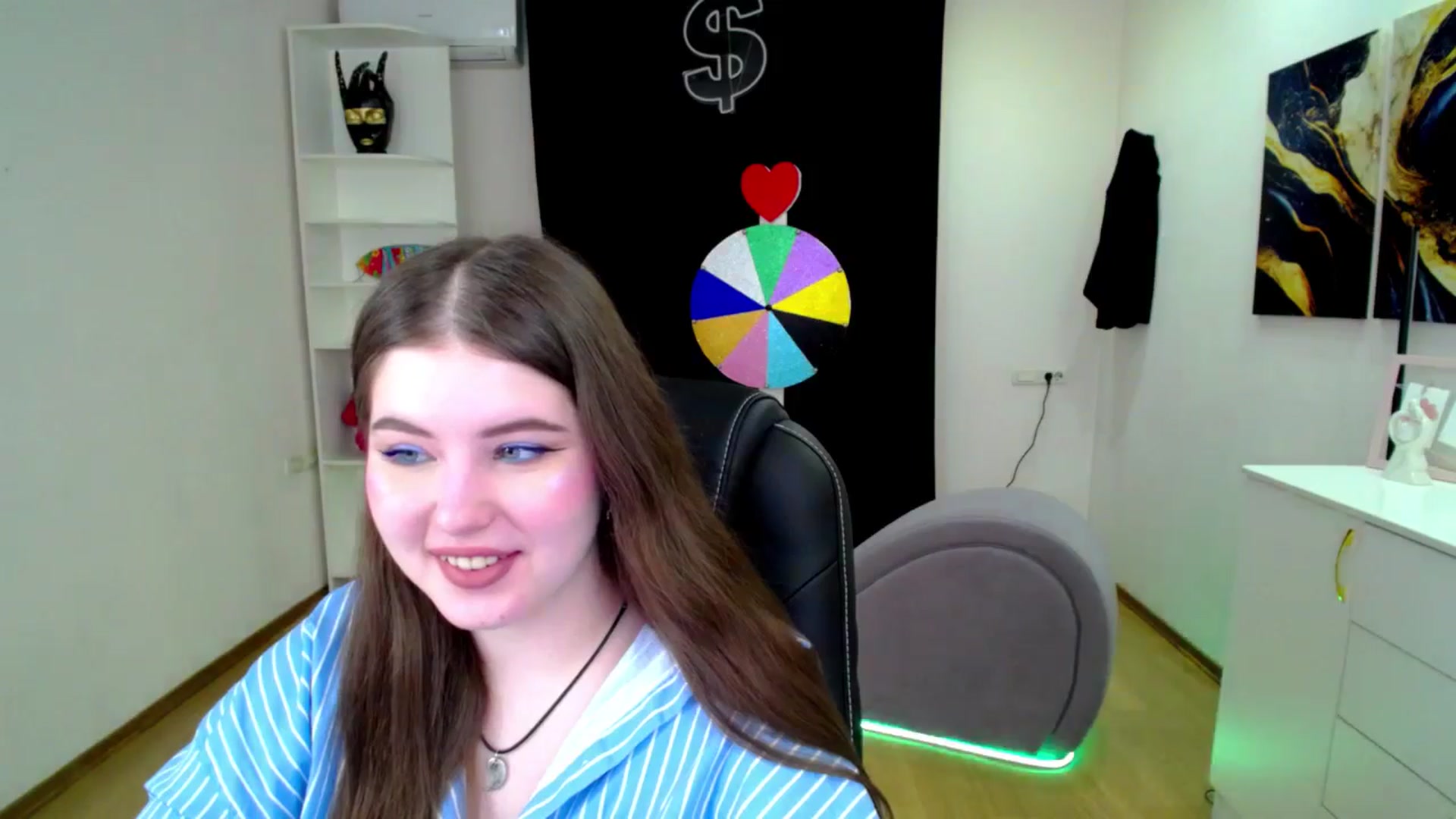 Gallery image thumbnail from AdmireMyEyes's myfreecams stream on, 04/11/2025, 19:48 image 4 of 20