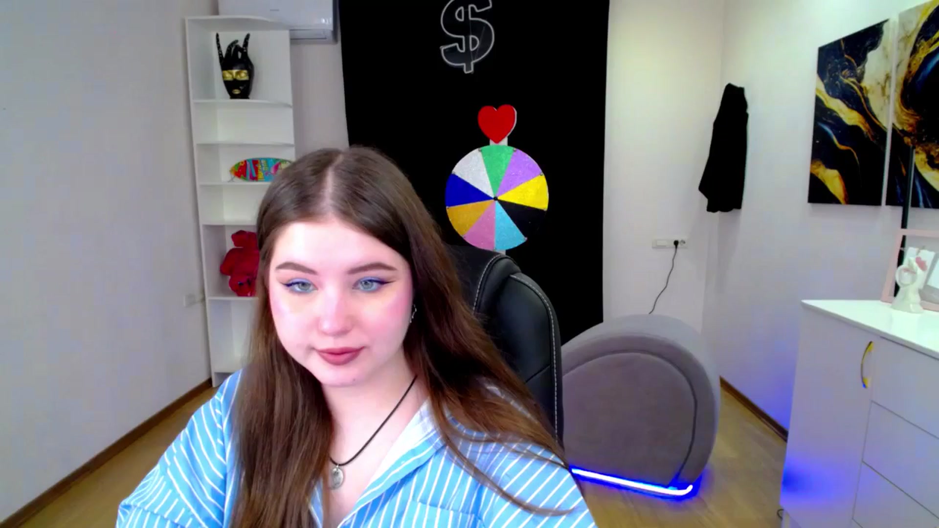 Gallery image thumbnail from AdmireMyEyes's myfreecams stream on, 04/11/2025, 19:48 image 5 of 20