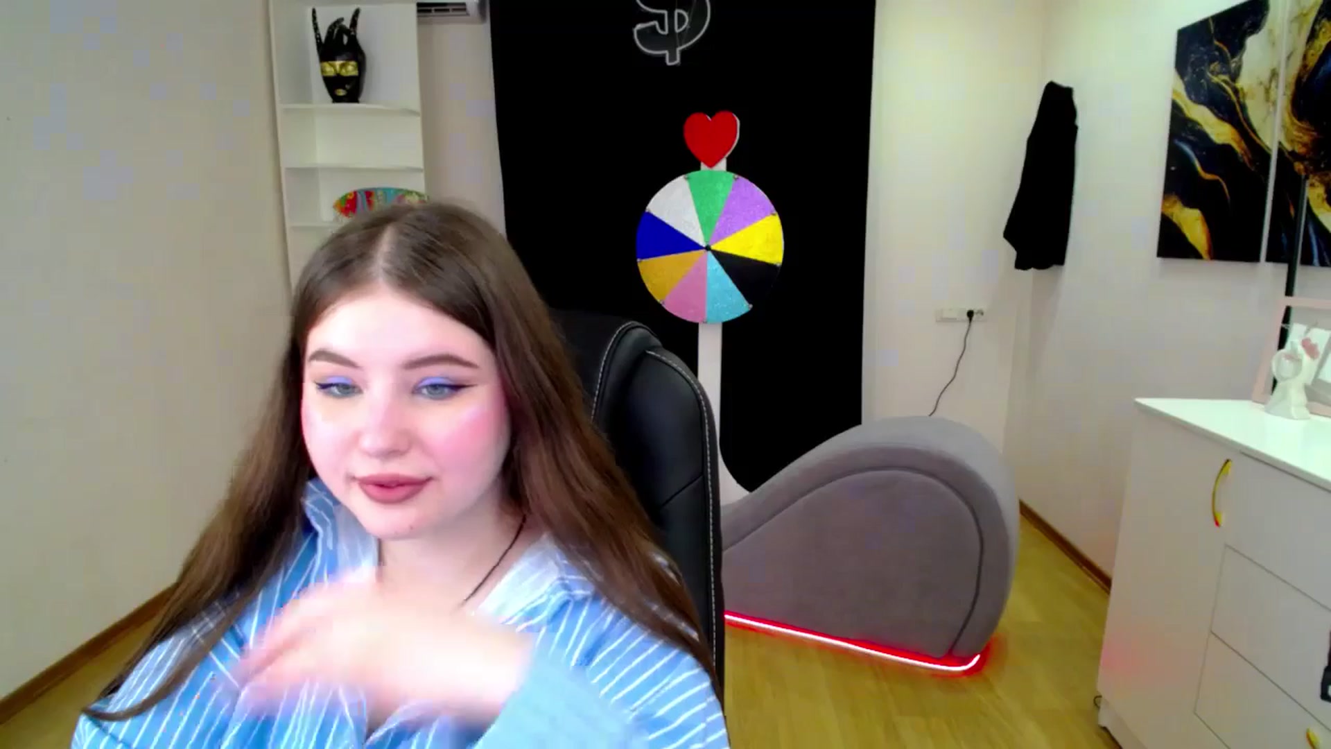 Gallery image thumbnail from AdmireMyEyes's myfreecams stream on, 04/11/2025, 19:48 image 19 of 20
