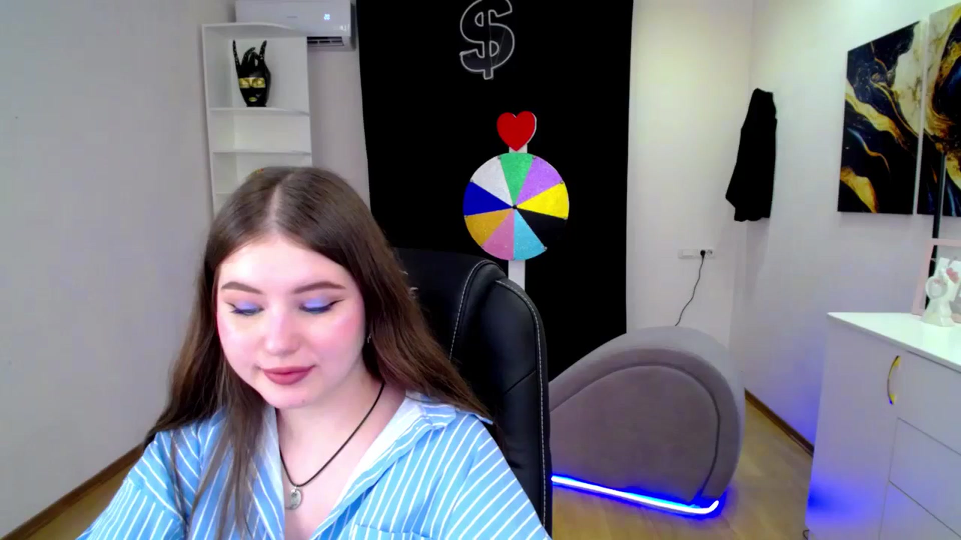 Gallery image thumbnail from AdmireMyEyes's myfreecams stream on, 04/11/2025, 21:46 image 10 of 20