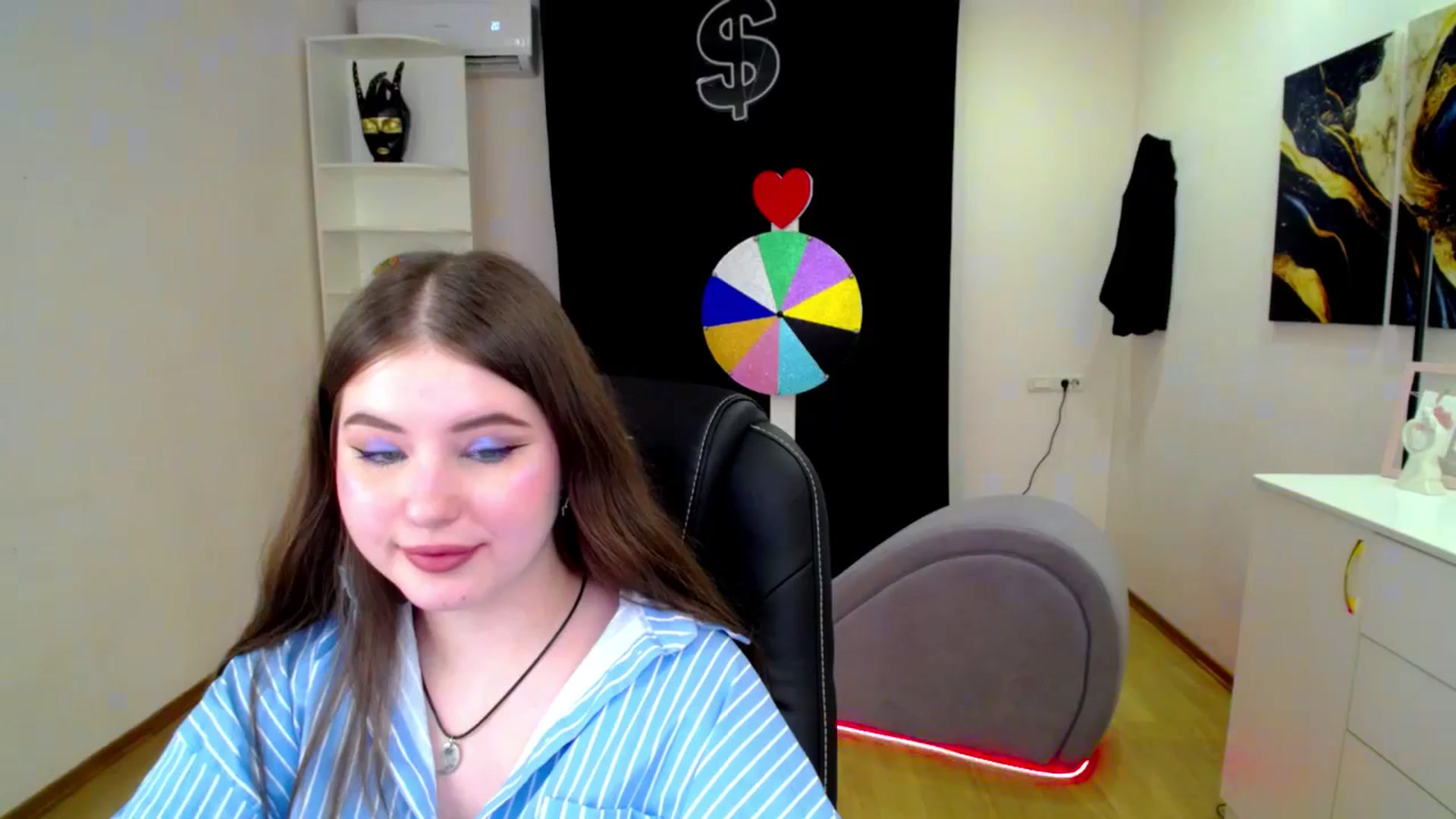 Gallery image thumbnail from AdmireMyEyes's myfreecams stream on, 04/11/2025, 21:46 image 9 of 20