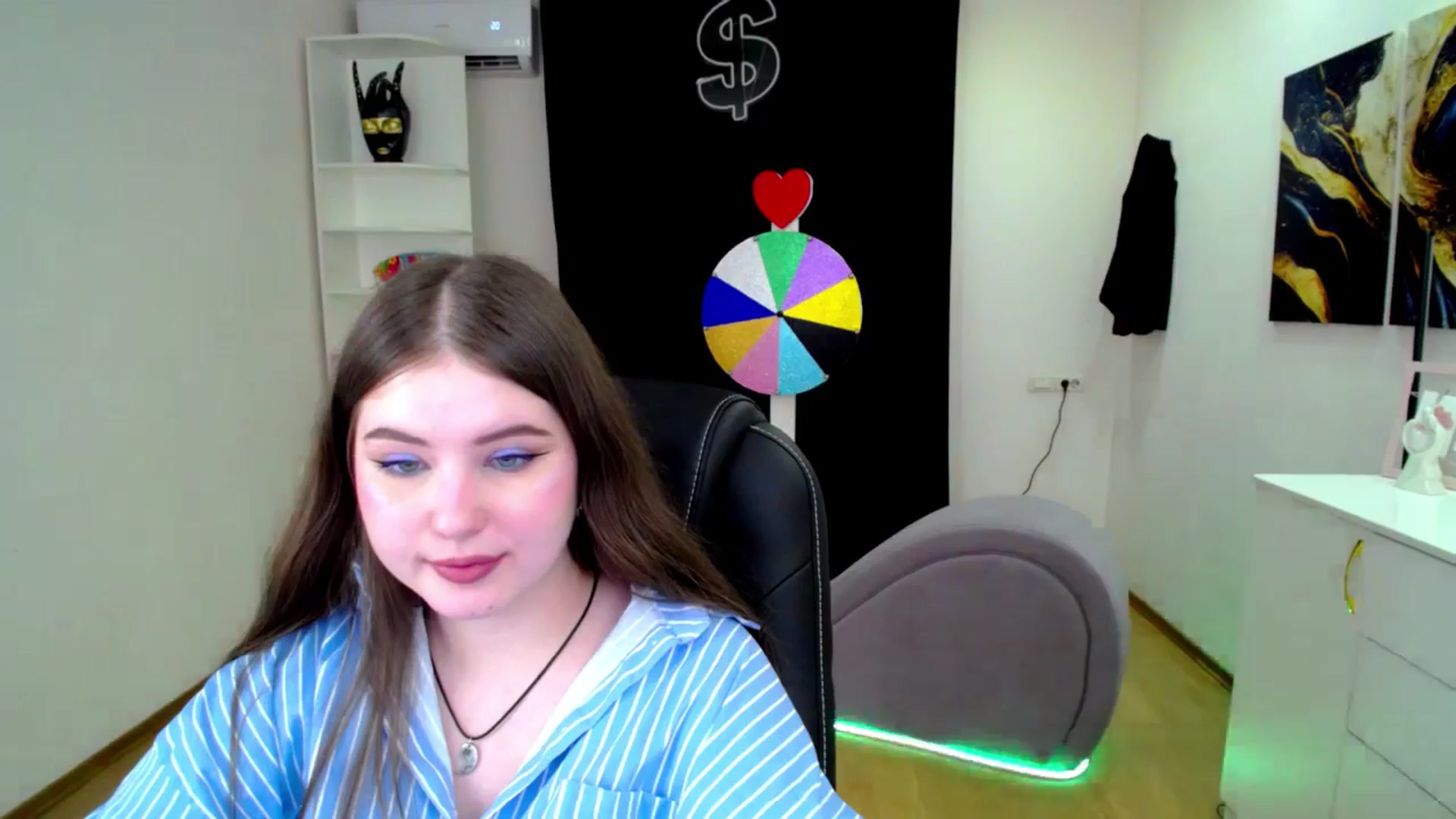 Gallery image thumbnail from AdmireMyEyes's myfreecams stream on, 04/11/2025, 21:46 image 8 of 20