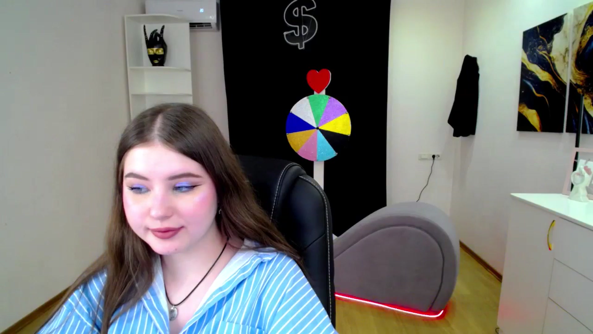Gallery image thumbnail from AdmireMyEyes's myfreecams stream on, 04/11/2025, 21:46 image 16 of 20