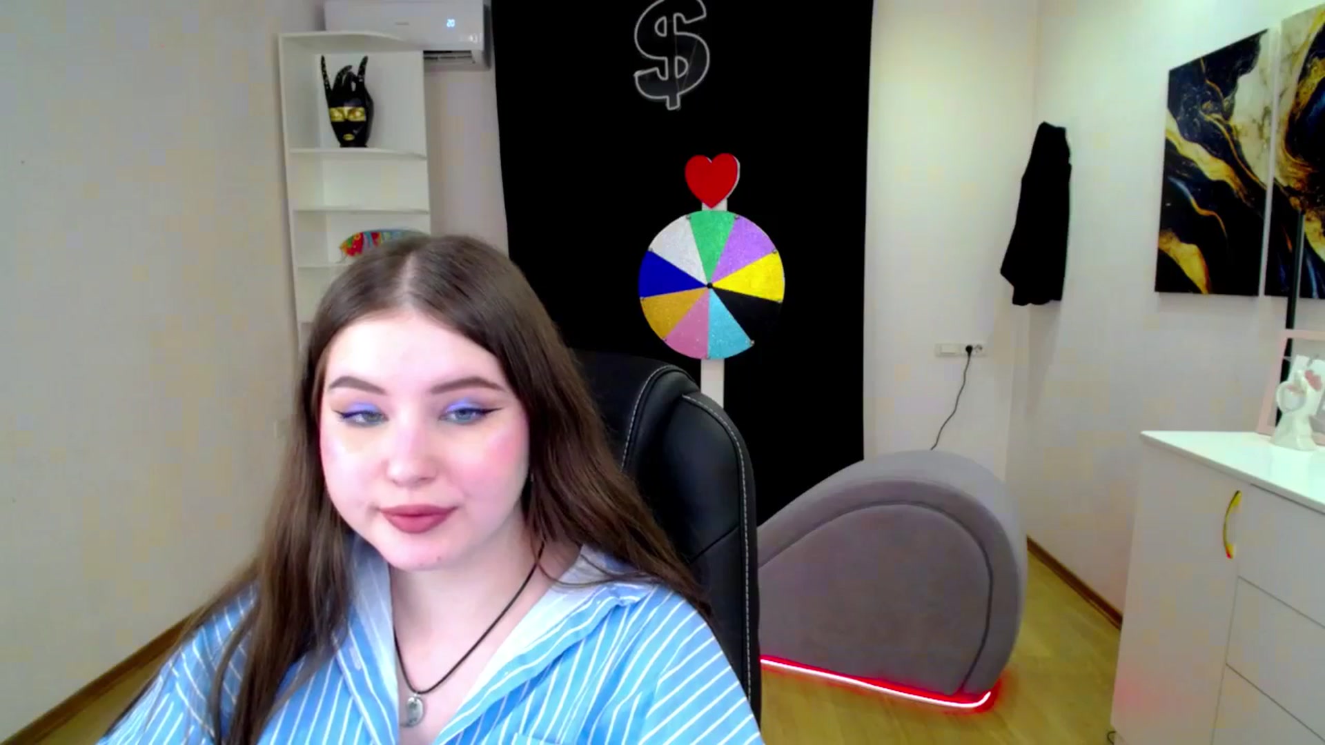 Gallery image thumbnail from AdmireMyEyes's myfreecams stream on, 04/11/2025, 21:46 image 20 of 20