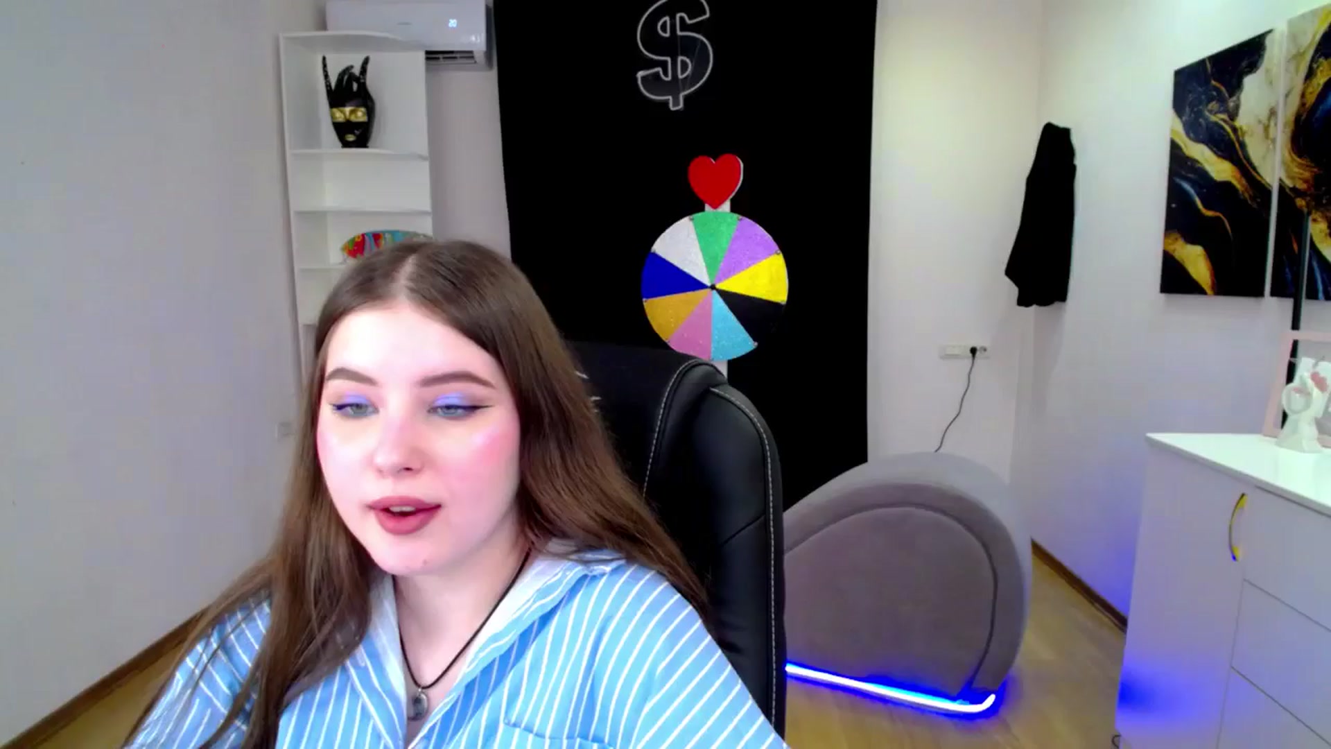 Gallery image thumbnail from AdmireMyEyes's myfreecams stream on, 04/11/2025, 21:46 image 14 of 20