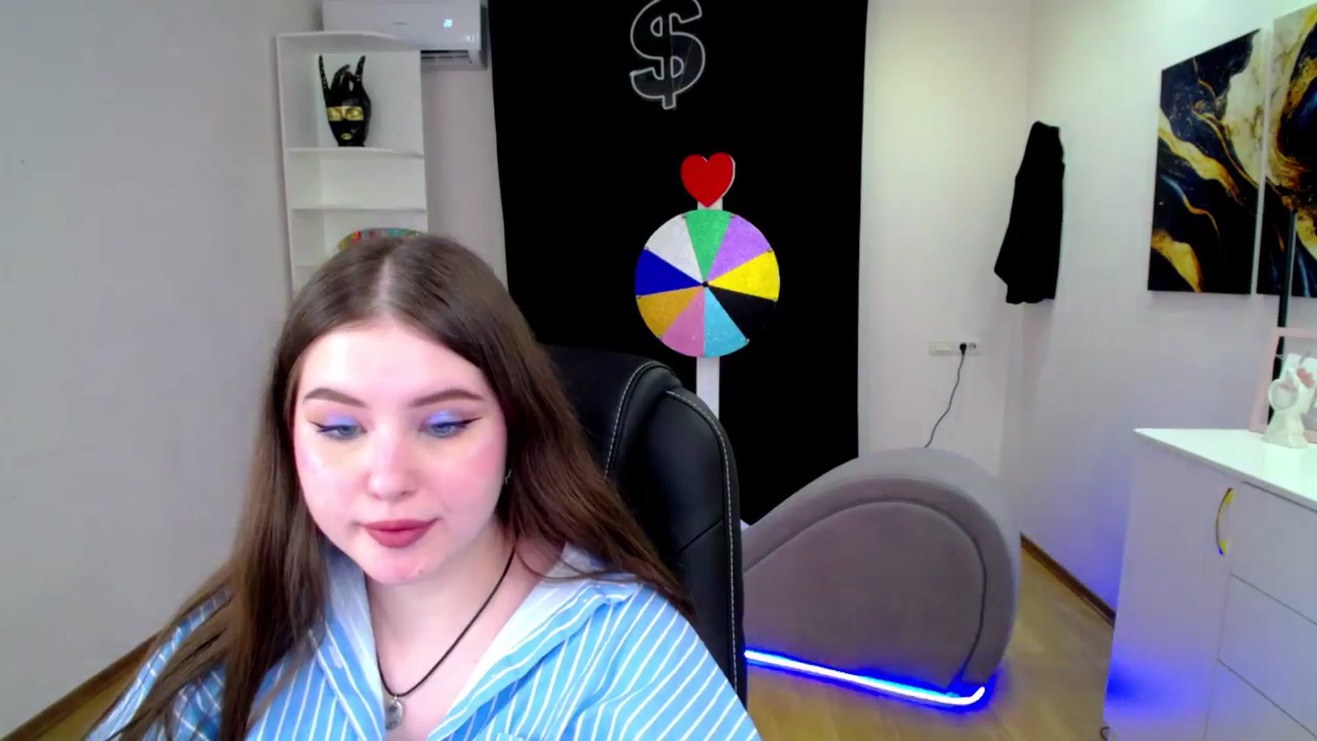 Gallery image thumbnail from AdmireMyEyes's myfreecams stream on, 04/11/2025, 21:46 image 18 of 20