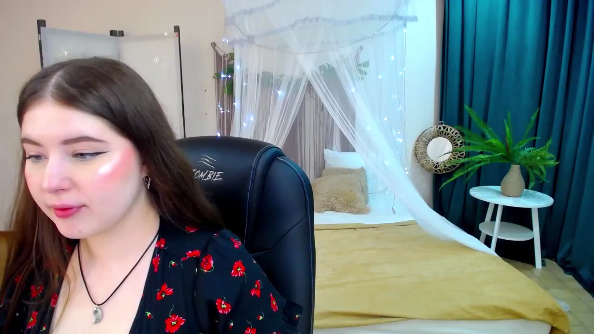 Gallery image thumbnail from AdmireMyEyes's myfreecams stream on, 04/12/2025, 18:59 image 2 of 20