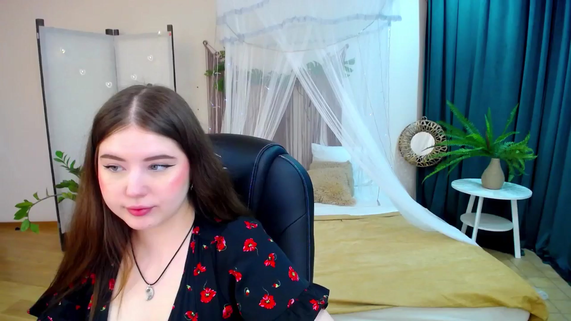 Gallery image thumbnail from AdmireMyEyes's myfreecams stream on, 04/12/2025, 18:59 image 4 of 20