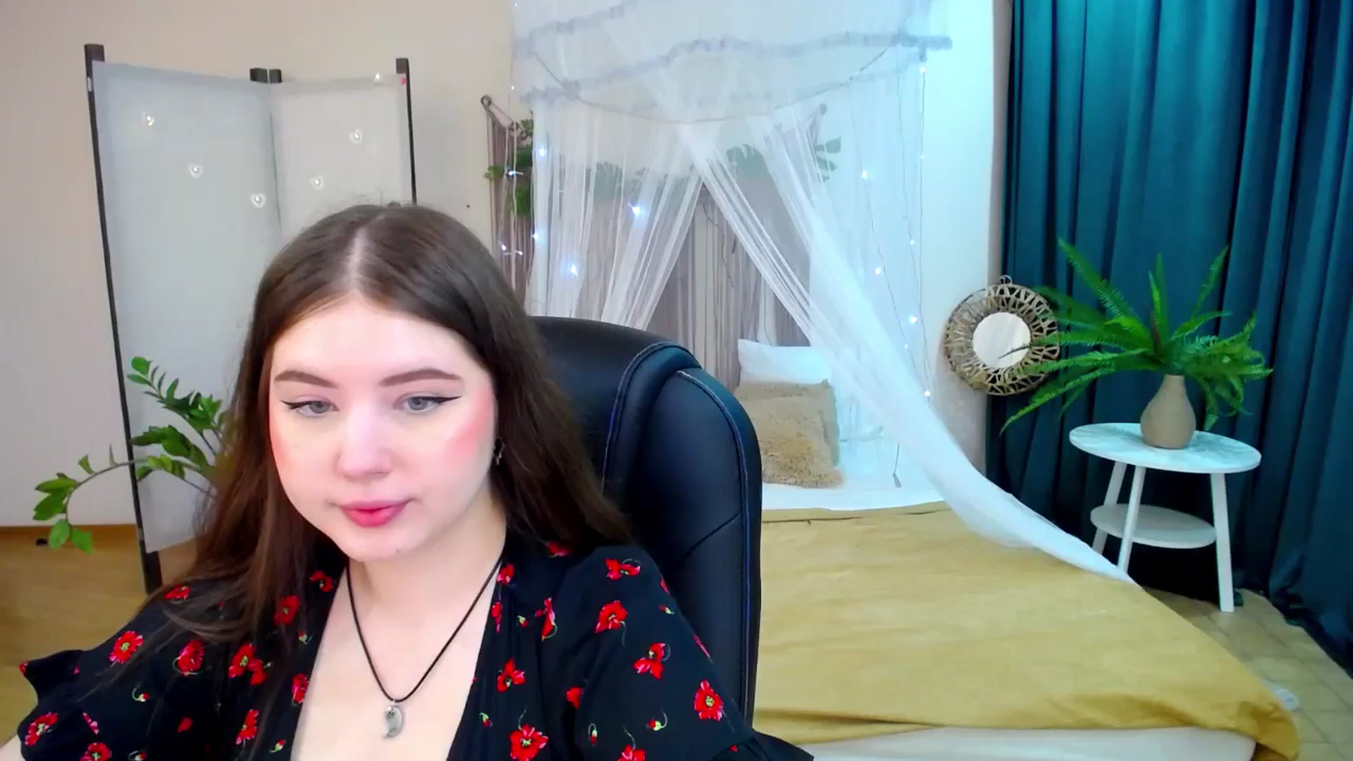 Gallery image thumbnail from AdmireMyEyes's myfreecams stream on, 04/12/2025, 18:59 image 1 of 20