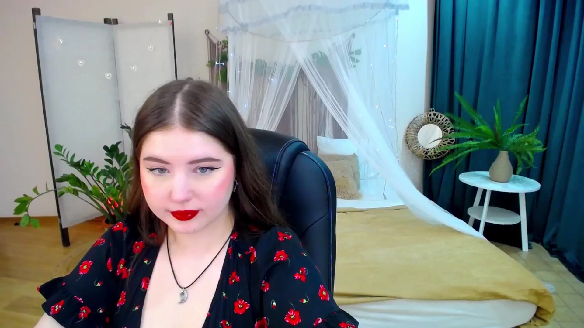 Gallery image thumbnail from AdmireMyEyes's myfreecams stream on, 04/12/2025, 19:47 image 5 of 20