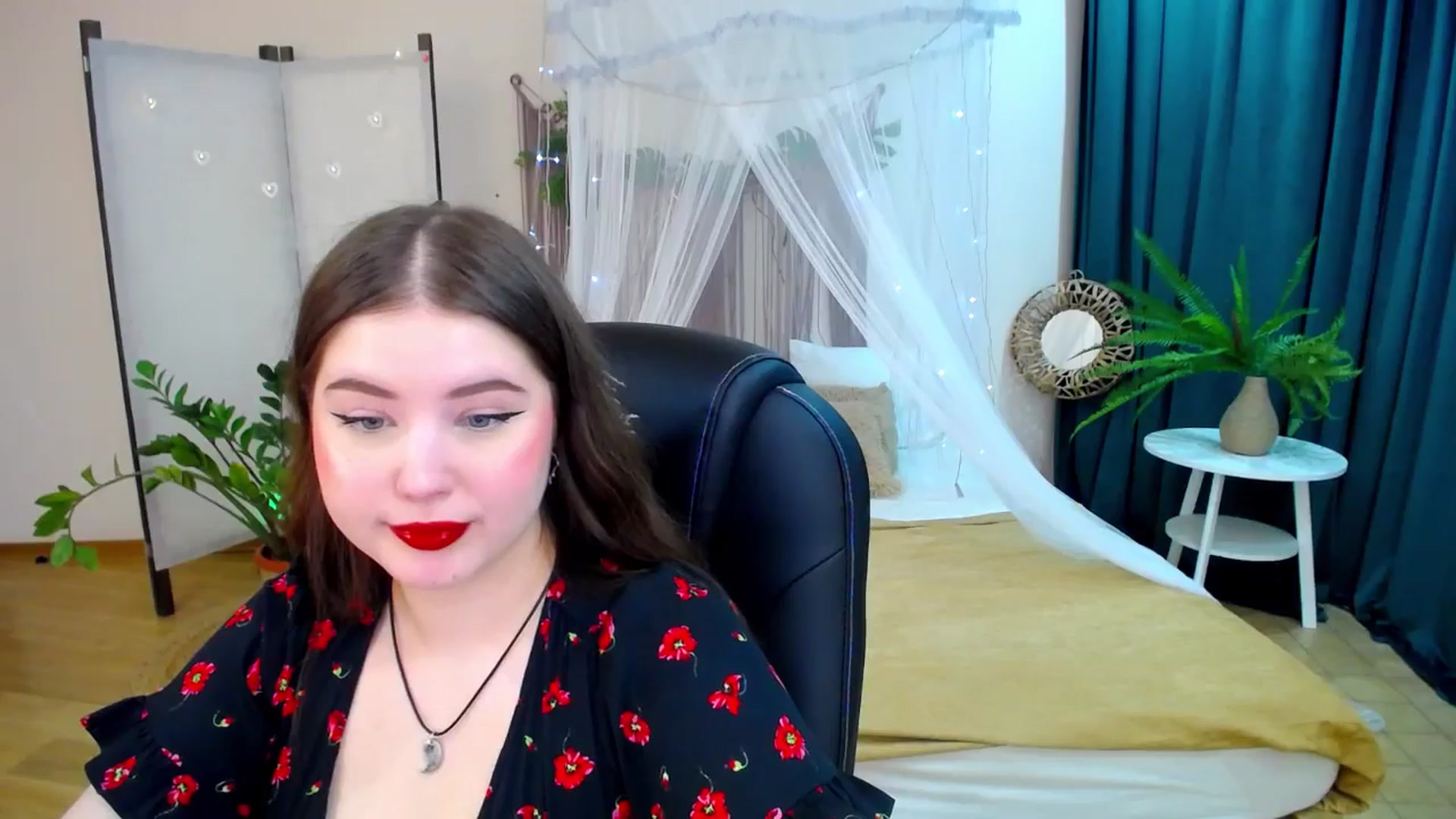 Gallery image thumbnail from AdmireMyEyes's myfreecams stream on, 04/12/2025, 19:47 image 4 of 20