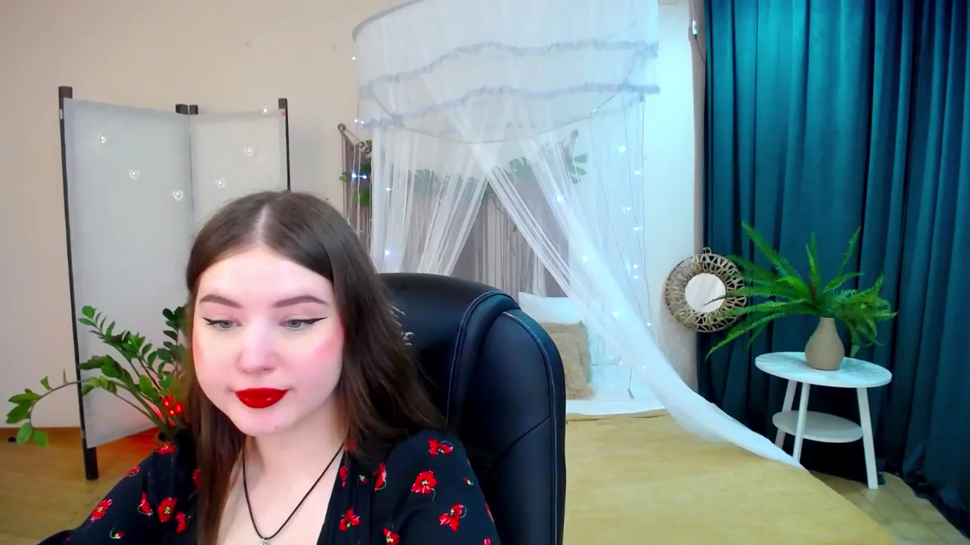 Gallery image thumbnail from AdmireMyEyes's myfreecams stream on, 04/12/2025, 19:47 image 20 of 20