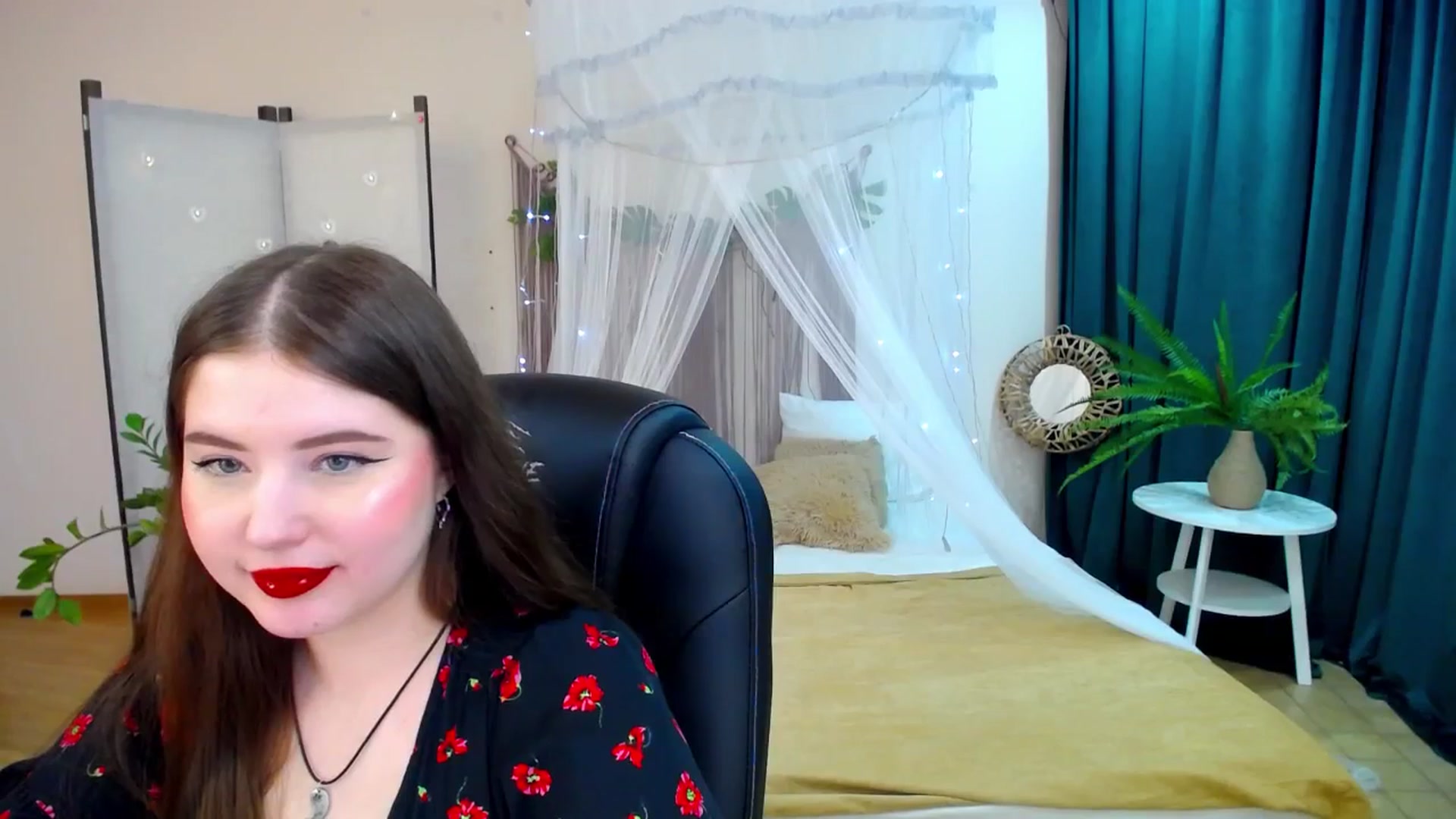 Gallery image thumbnail from AdmireMyEyes's myfreecams stream on, 04/12/2025, 21:49 image 3 of 20