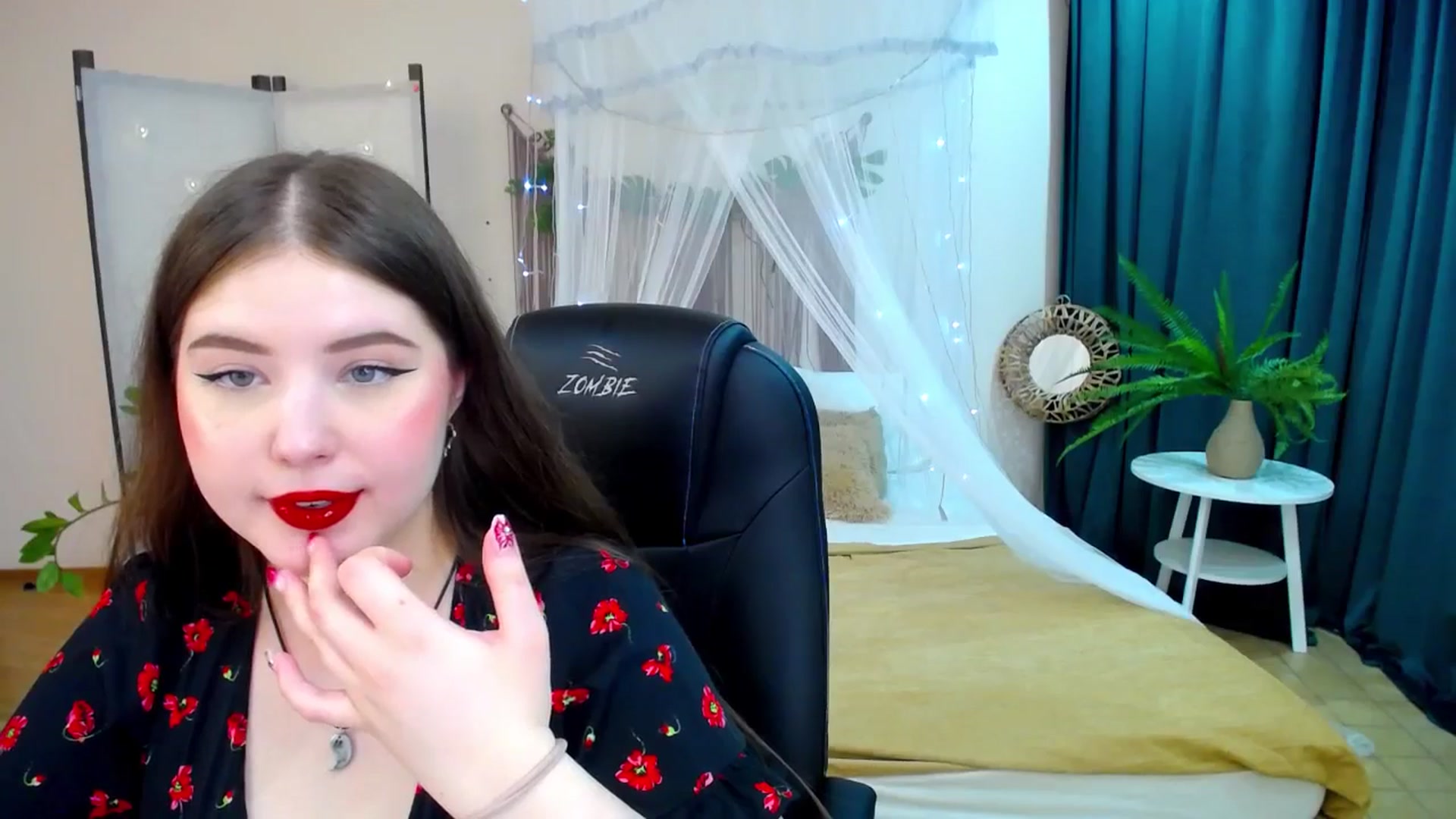 Gallery image thumbnail from AdmireMyEyes's myfreecams stream on, 04/12/2025, 21:49 image 6 of 20