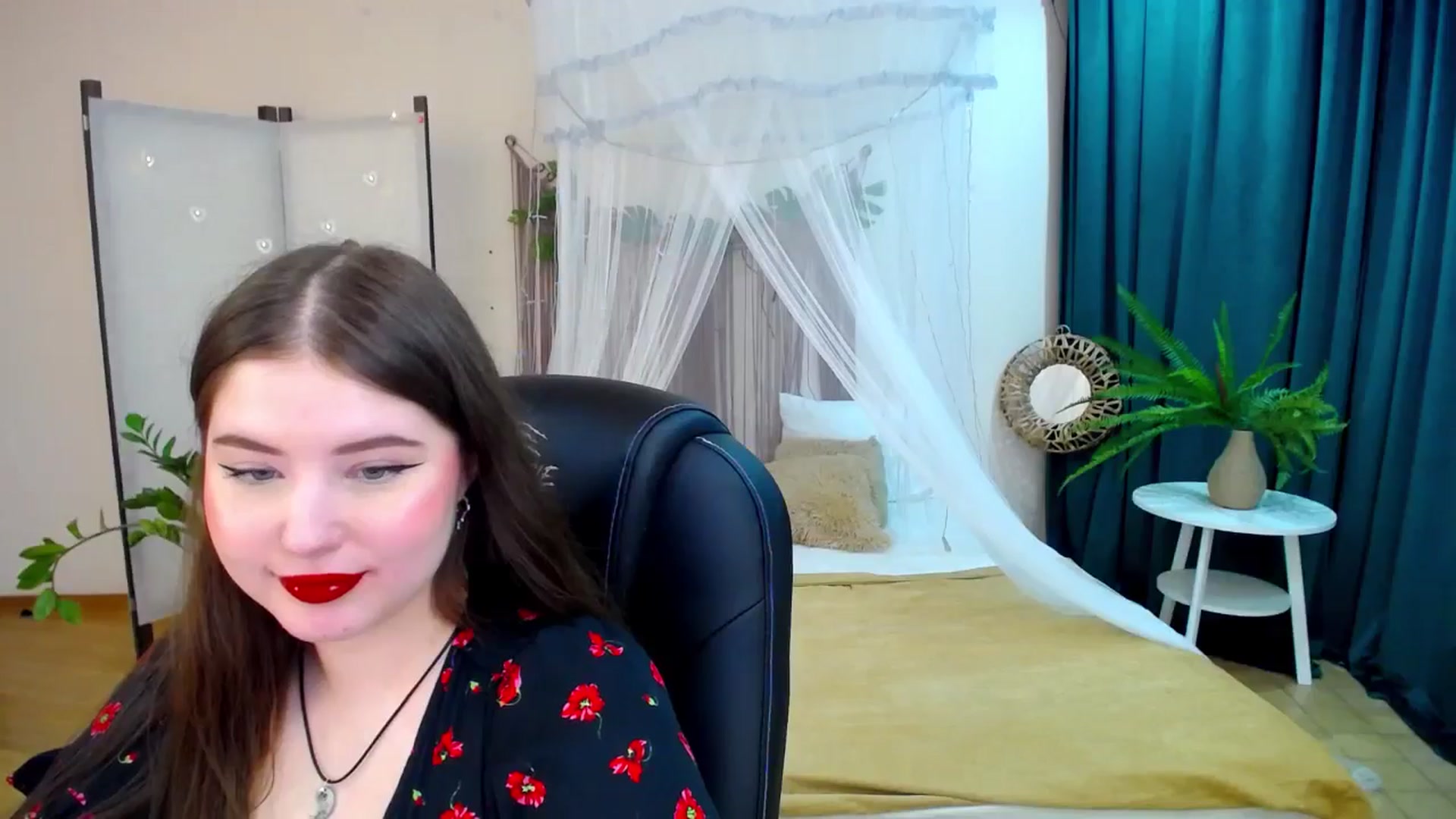 Gallery image thumbnail from AdmireMyEyes's myfreecams stream on, 04/12/2025, 21:49 image 2 of 20