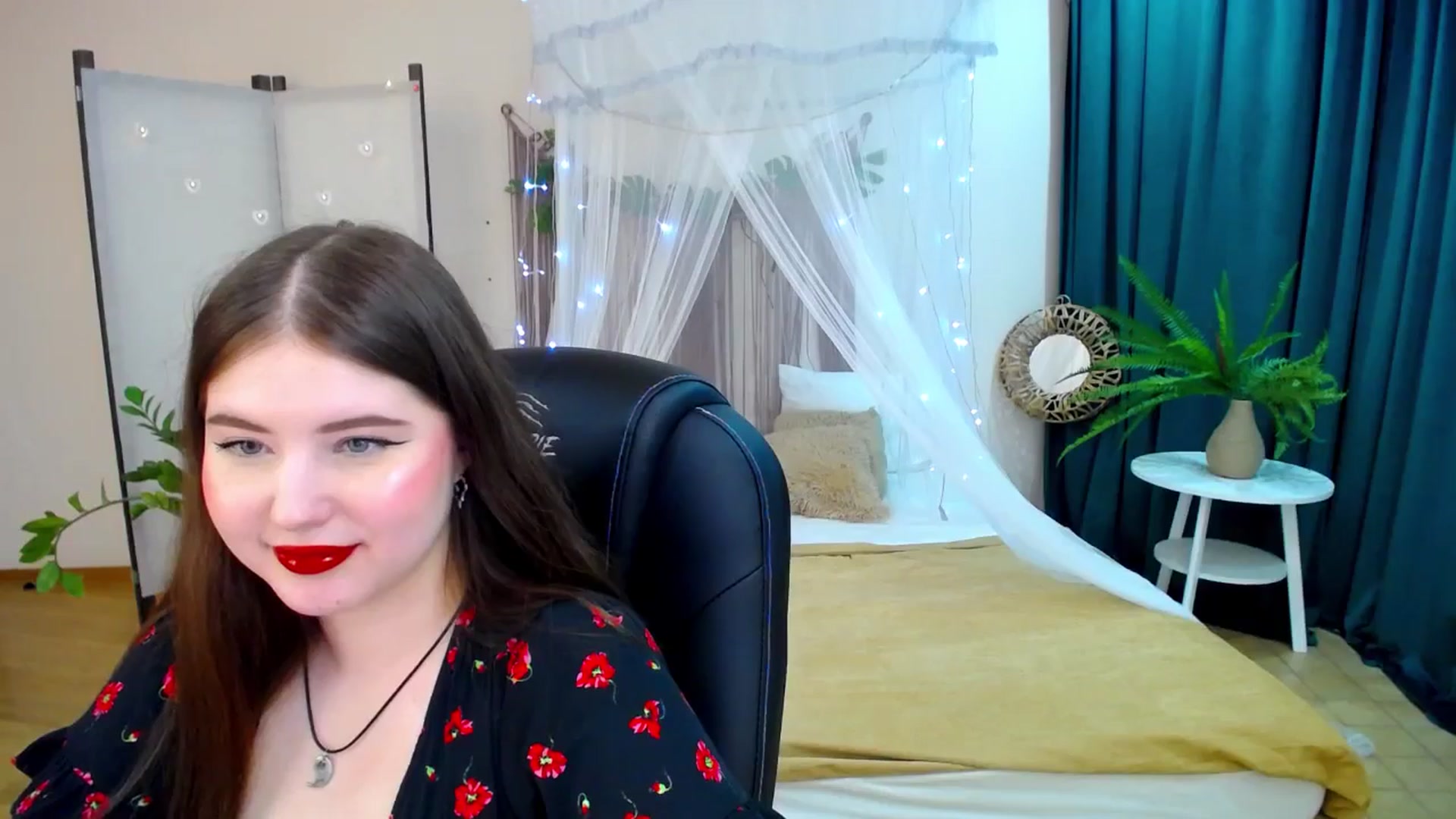 Gallery image thumbnail from AdmireMyEyes's myfreecams stream on, 04/12/2025, 21:49 image 8 of 20