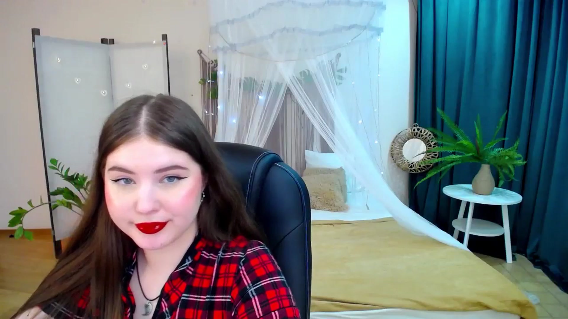 Gallery image thumbnail from AdmireMyEyes's myfreecams stream on, 04/12/2025, 21:49 image 16 of 20