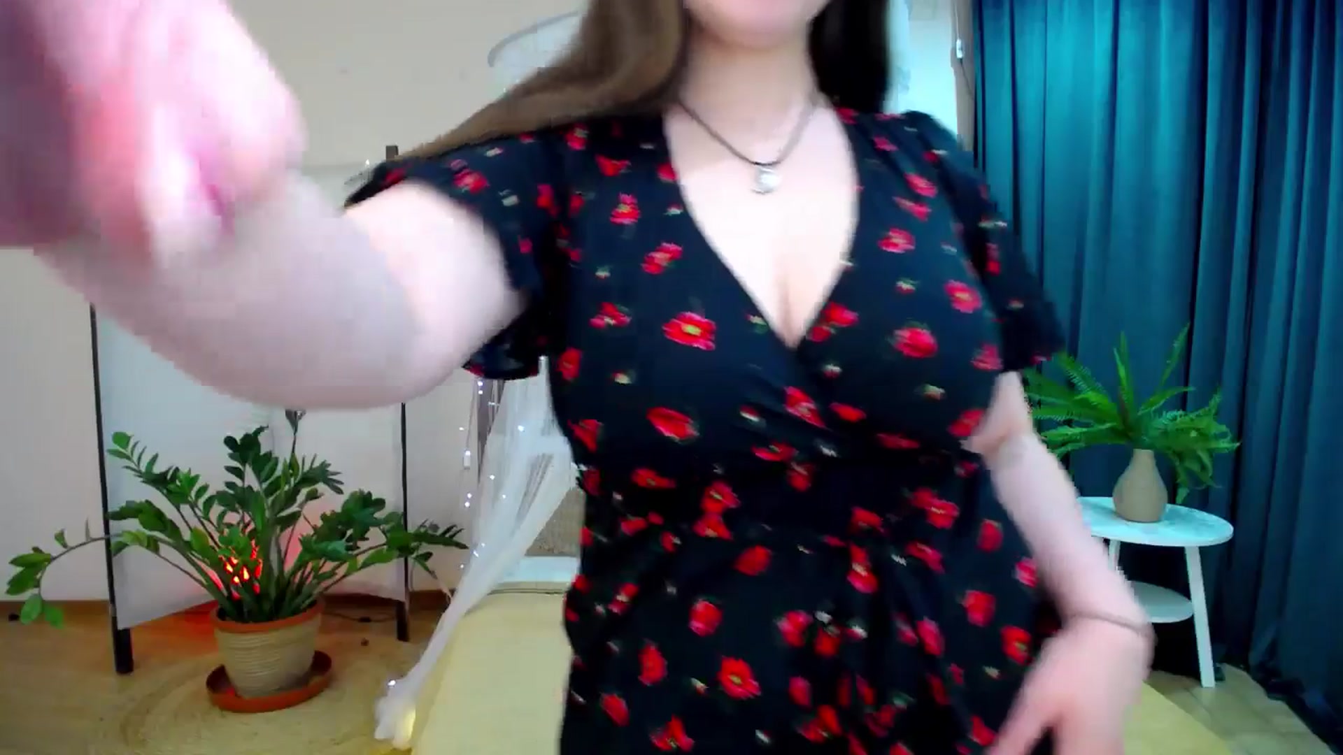 Gallery image thumbnail from AdmireMyEyes's myfreecams stream on, 04/12/2025, 21:49 image 4 of 20