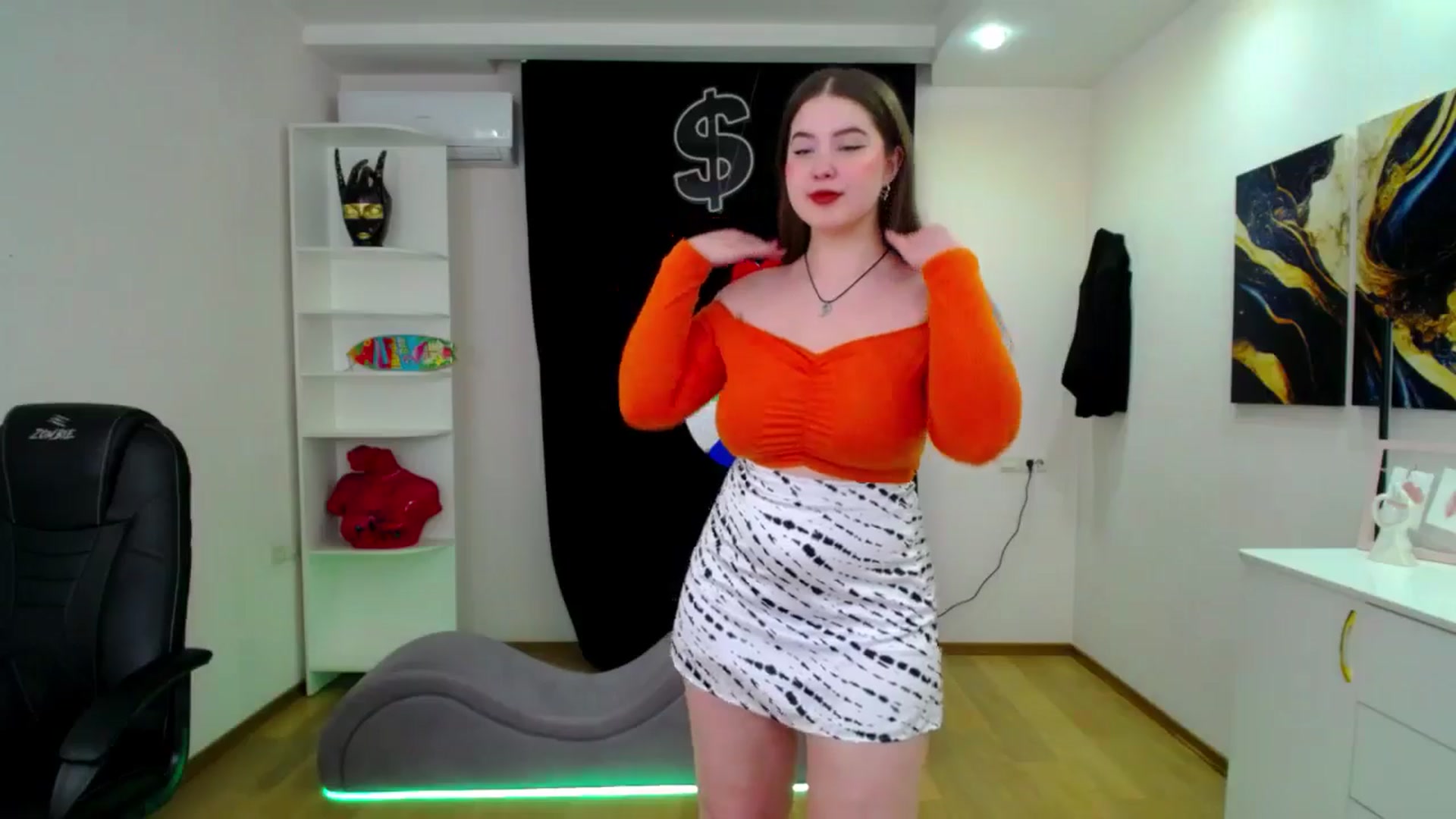 Gallery image thumbnail from AdmireMyEyes's myfreecams stream on, 04/13/2025, 18:54 image 13 of 20