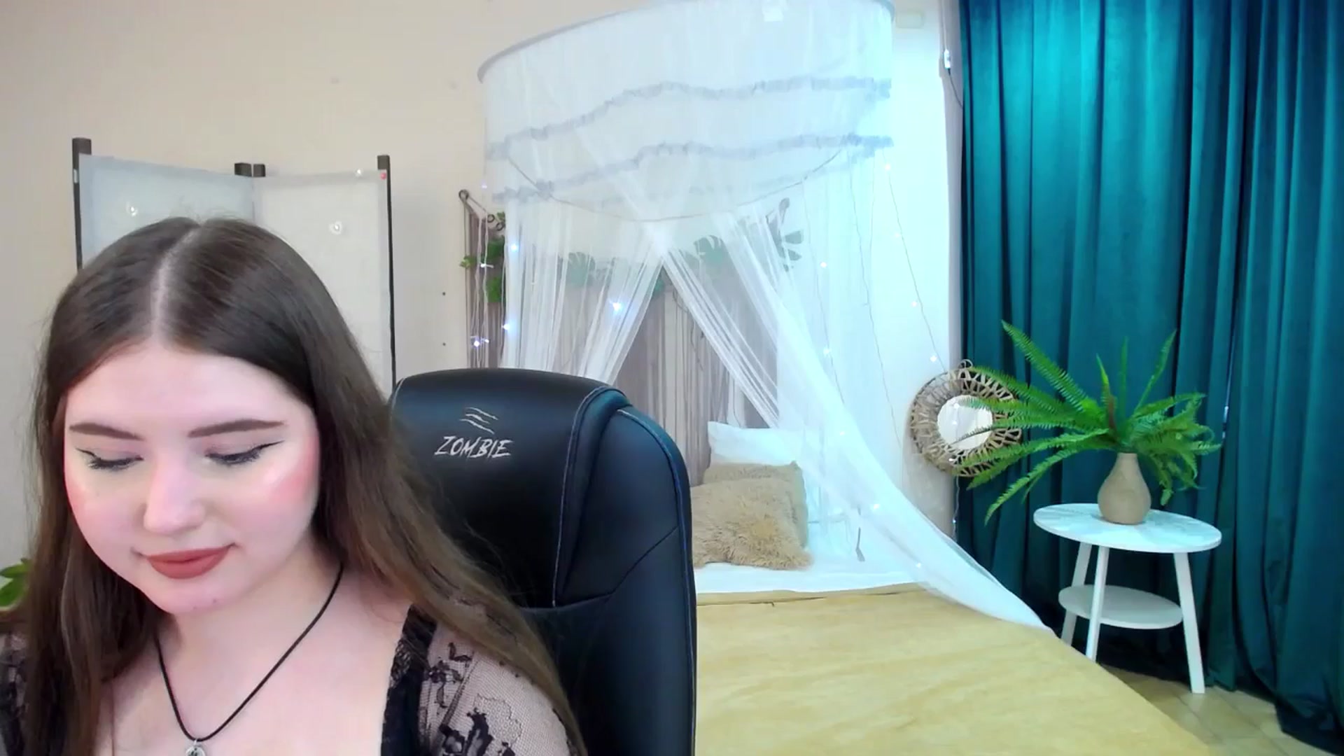 Gallery image thumbnail from AdmireMyEyes's myfreecams stream on, 04/15/2025, 09:20 image 8 of 20