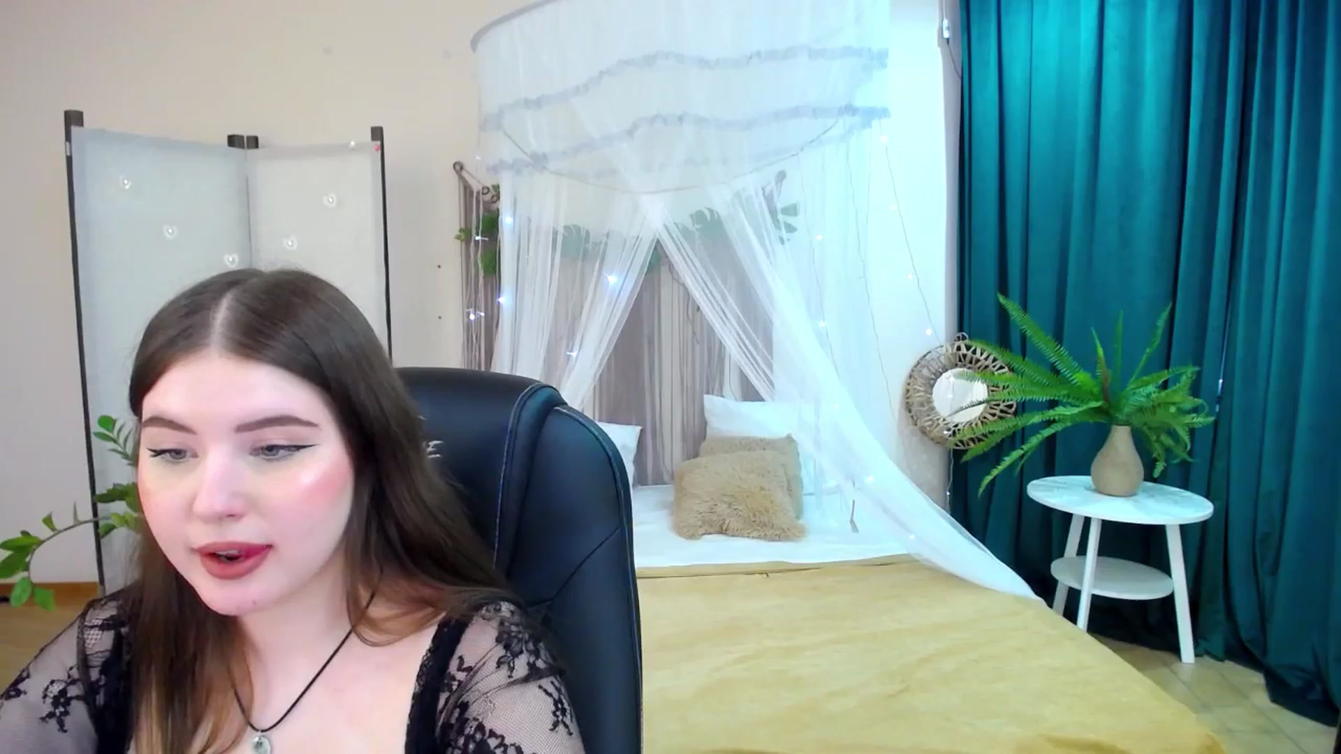 Gallery image thumbnail from AdmireMyEyes's myfreecams stream on, 04/15/2025, 09:20 image 20 of 20