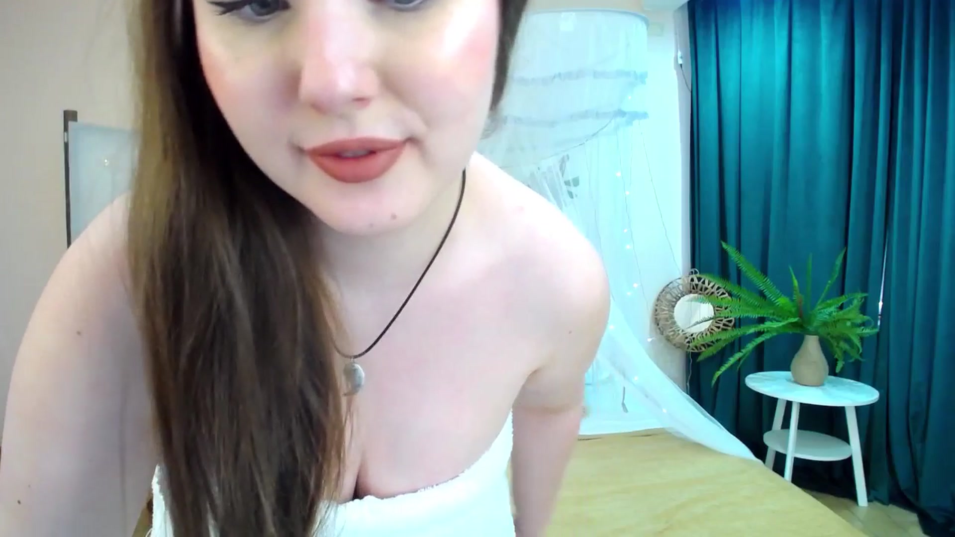 Gallery image thumbnail from AdmireMyEyes's myfreecams stream on, 04/15/2025, 11:34 image 2 of 20
