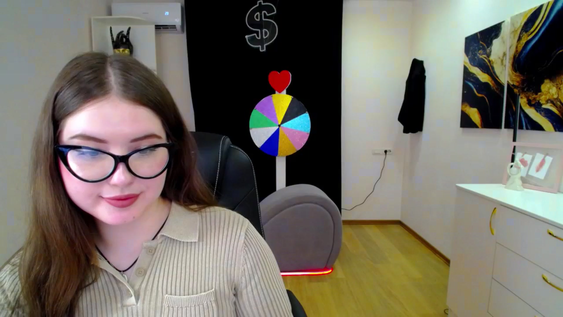 Gallery image thumbnail from AdmireMyEyes's myfreecams stream on, 04/16/2025, 07:48 image 17 of 20