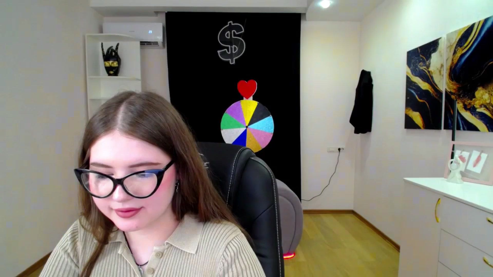 Gallery image thumbnail from AdmireMyEyes's myfreecams stream on, 04/16/2025, 07:48 image 10 of 20
