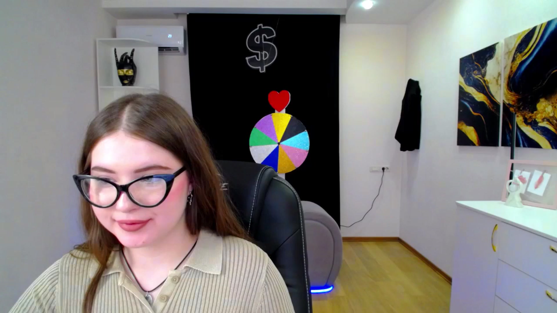 Gallery image thumbnail from AdmireMyEyes's myfreecams stream on, 04/16/2025, 07:48 image 9 of 20