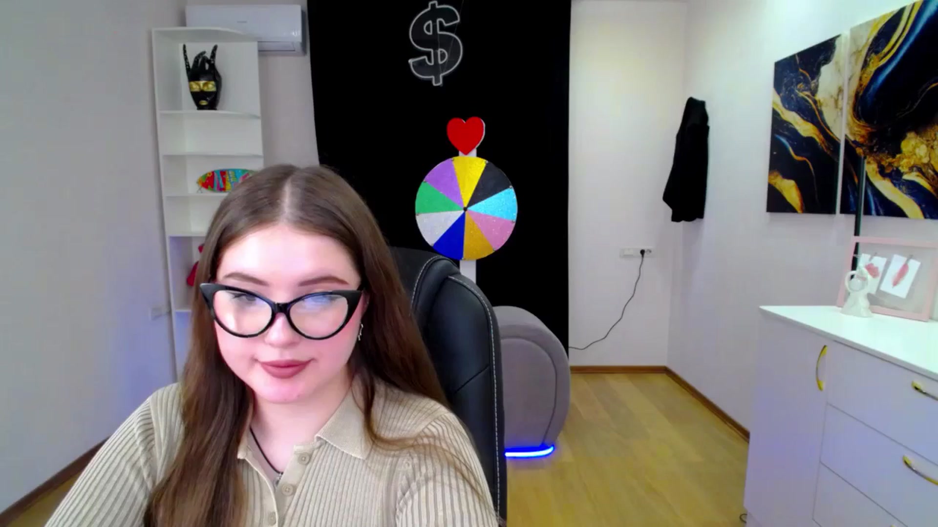Gallery image thumbnail from AdmireMyEyes's myfreecams stream on, 04/16/2025, 09:49 image 2 of 20