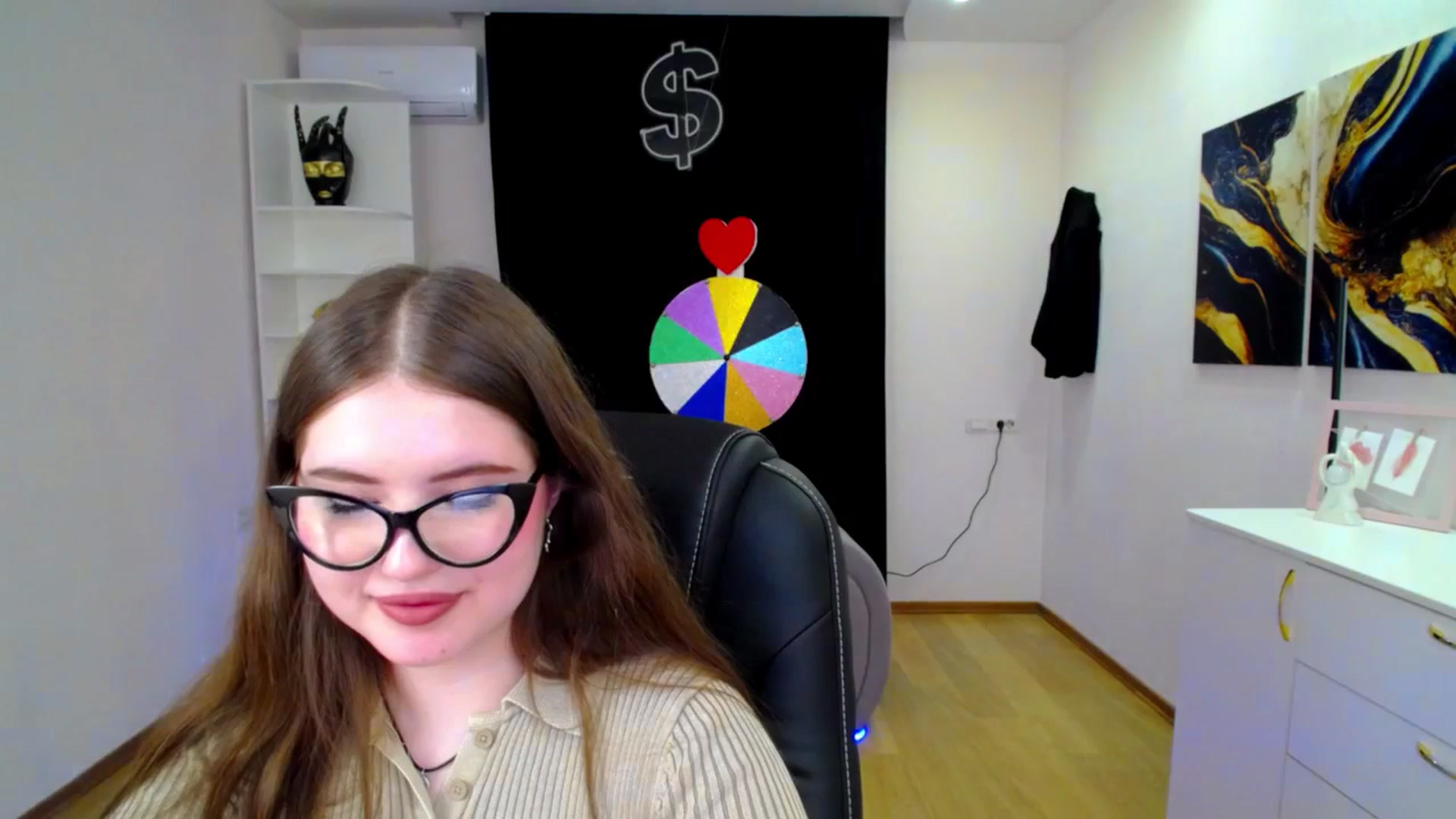 Gallery image thumbnail from AdmireMyEyes's myfreecams stream on, 04/16/2025, 09:49 image 6 of 20