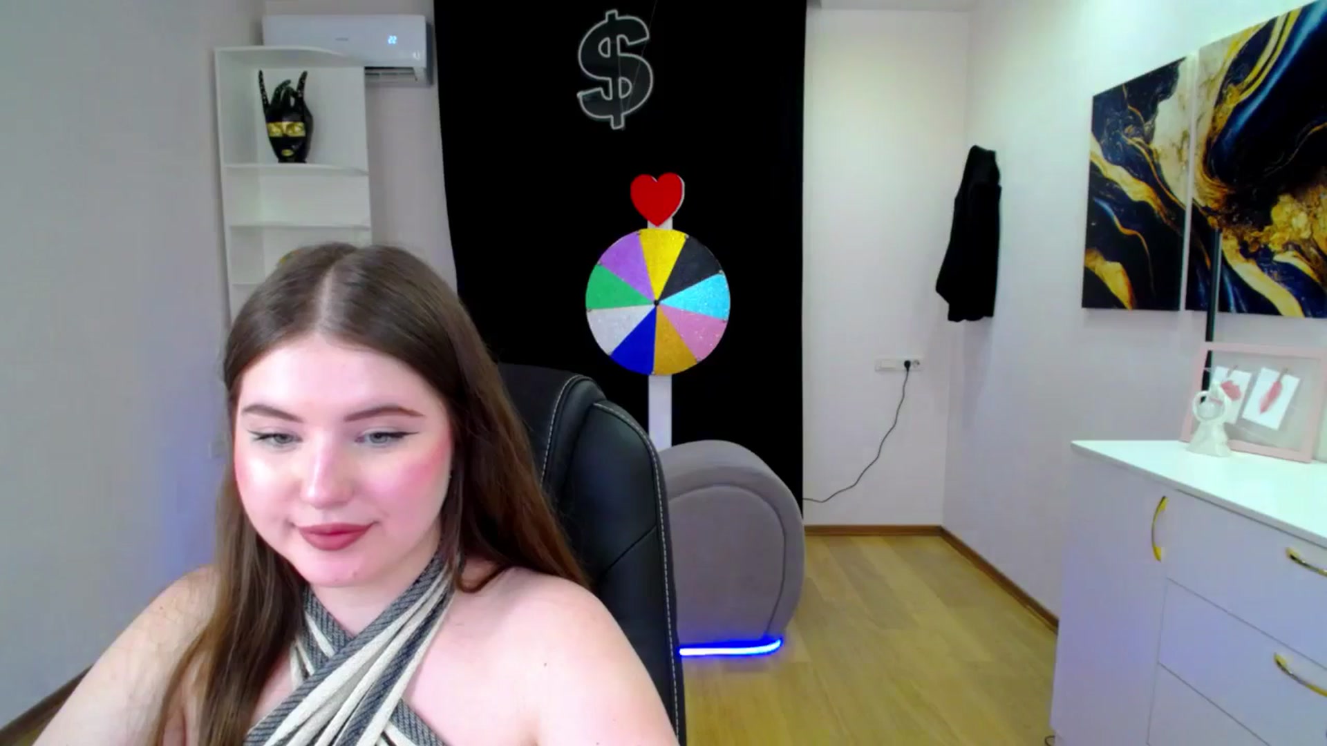 Gallery image thumbnail from AdmireMyEyes's myfreecams stream on, 04/16/2025, 09:49 image 17 of 20