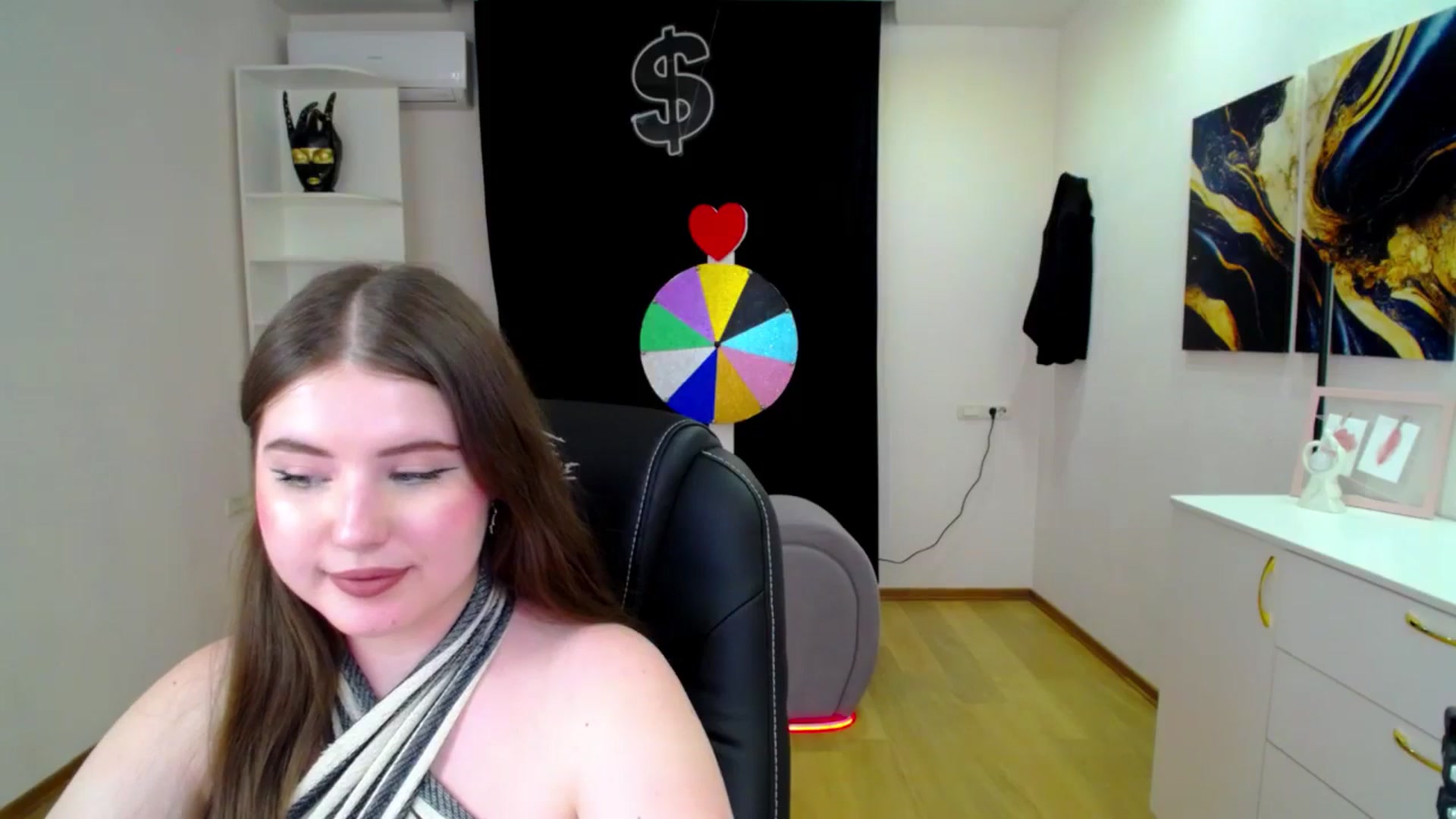 Gallery image thumbnail from AdmireMyEyes's myfreecams stream on, 04/16/2025, 10:38 image 13 of 20
