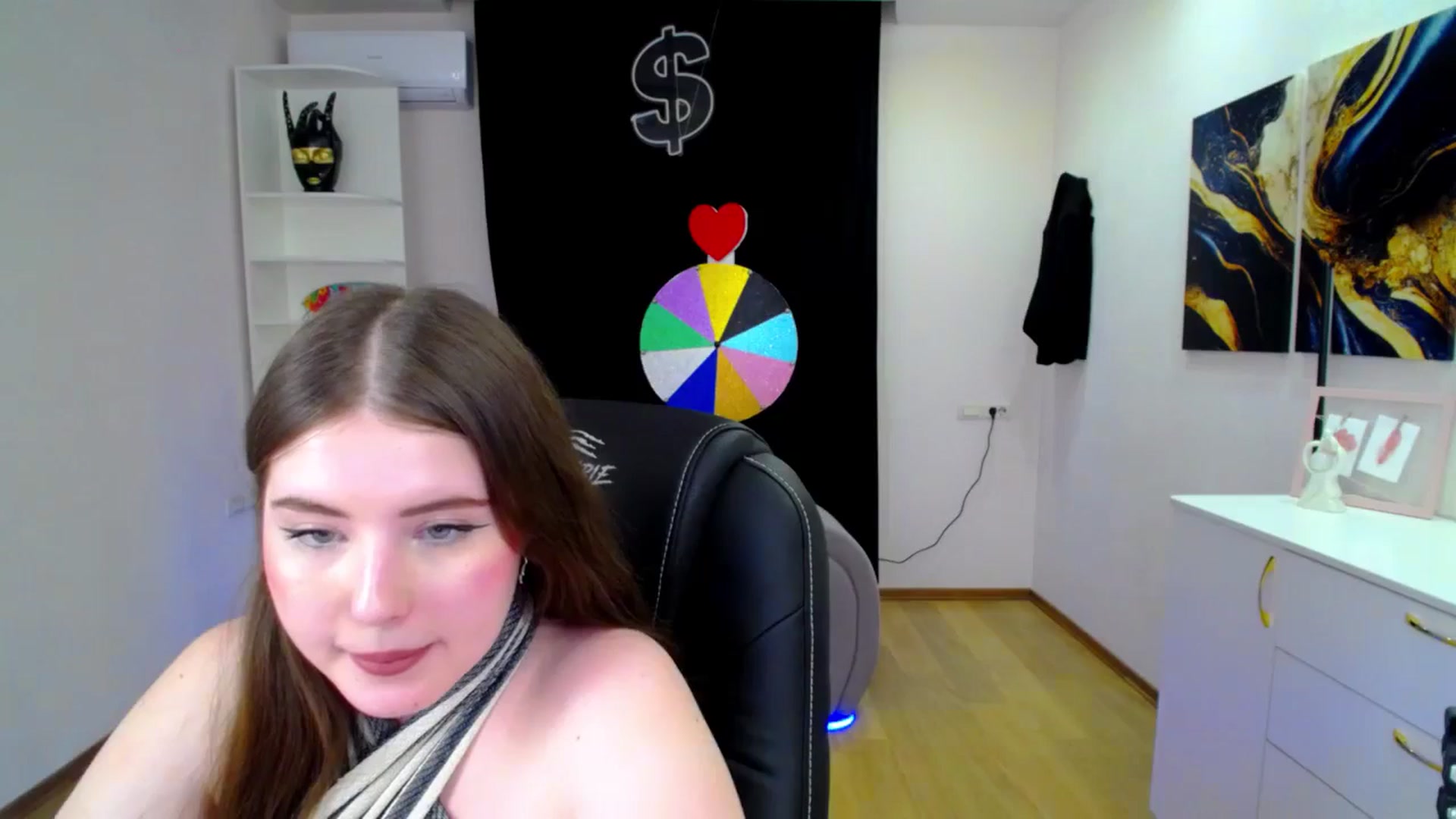 Gallery image thumbnail from AdmireMyEyes's myfreecams stream on, 04/16/2025, 10:38 image 17 of 20