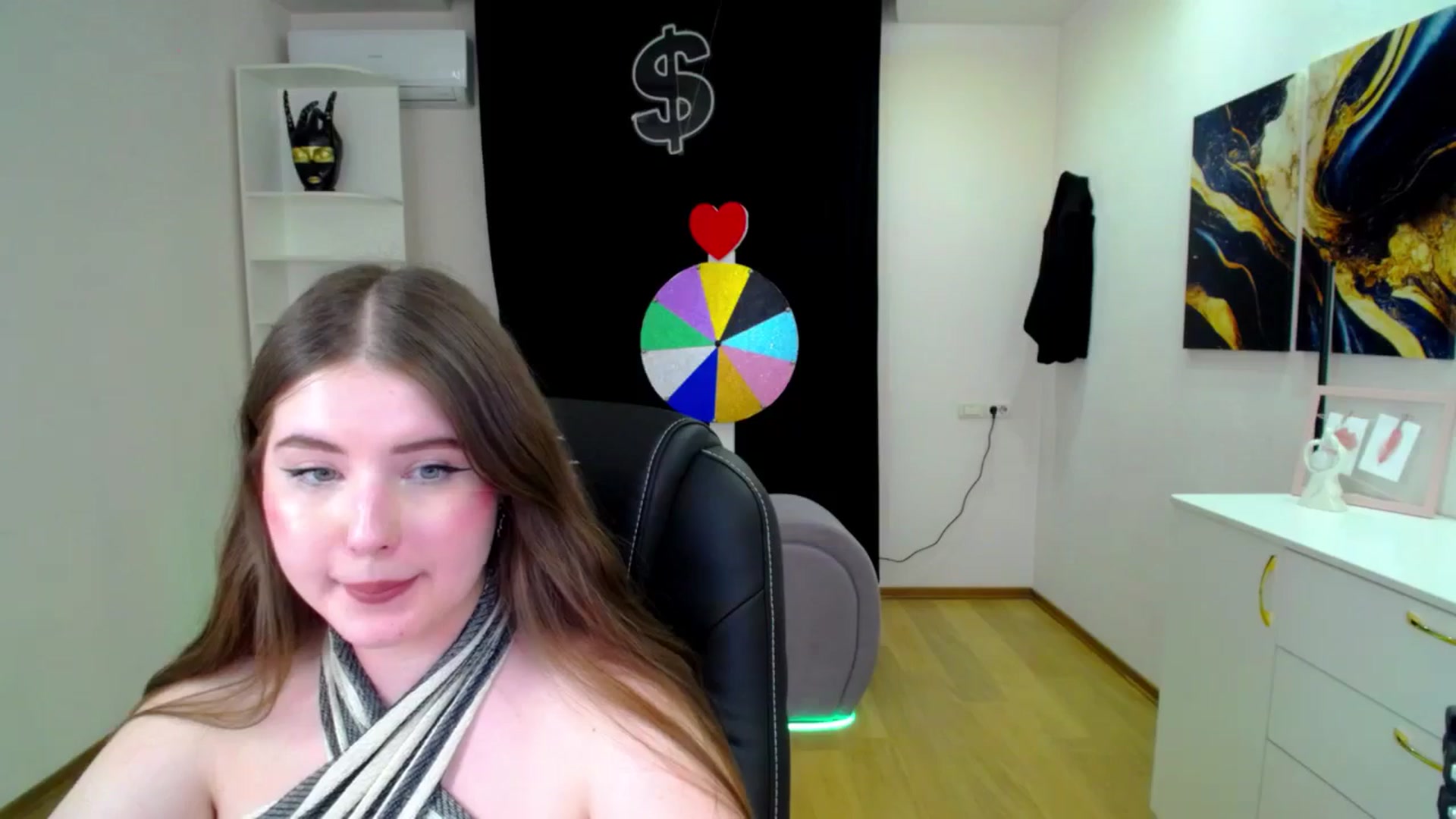 Gallery image thumbnail from AdmireMyEyes's myfreecams stream on, 04/16/2025, 10:38 image 7 of 20