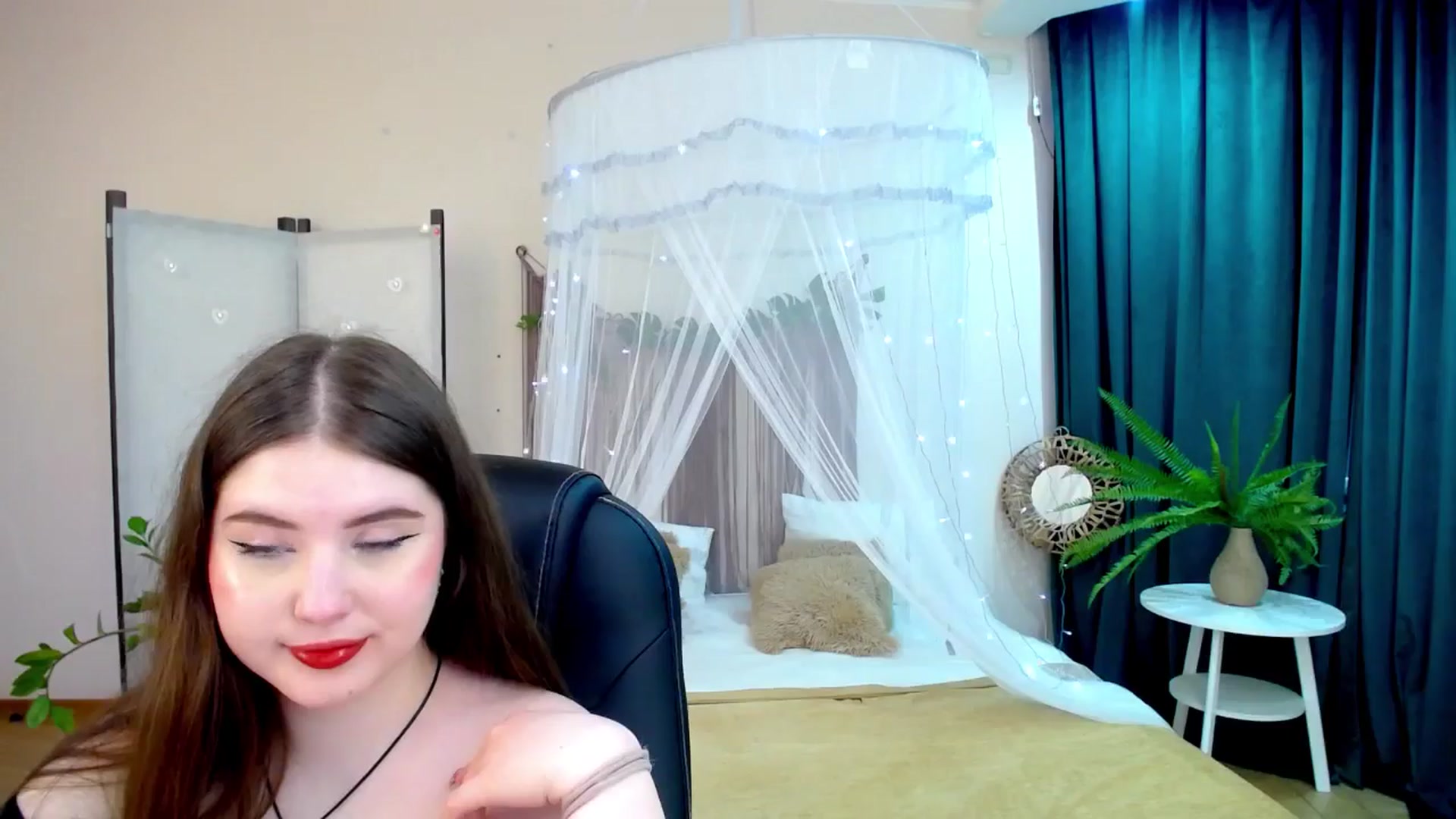 Gallery image thumbnail from AdmireMyEyes's myfreecams stream on, 04/17/2025, 07:46 image 7 of 20