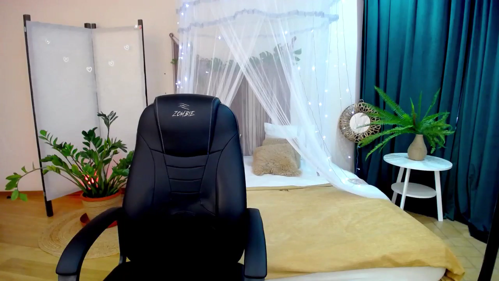 Gallery image thumbnail from AdmireMyEyes's myfreecams stream on, 04/17/2025, 09:47 image 3 of 20