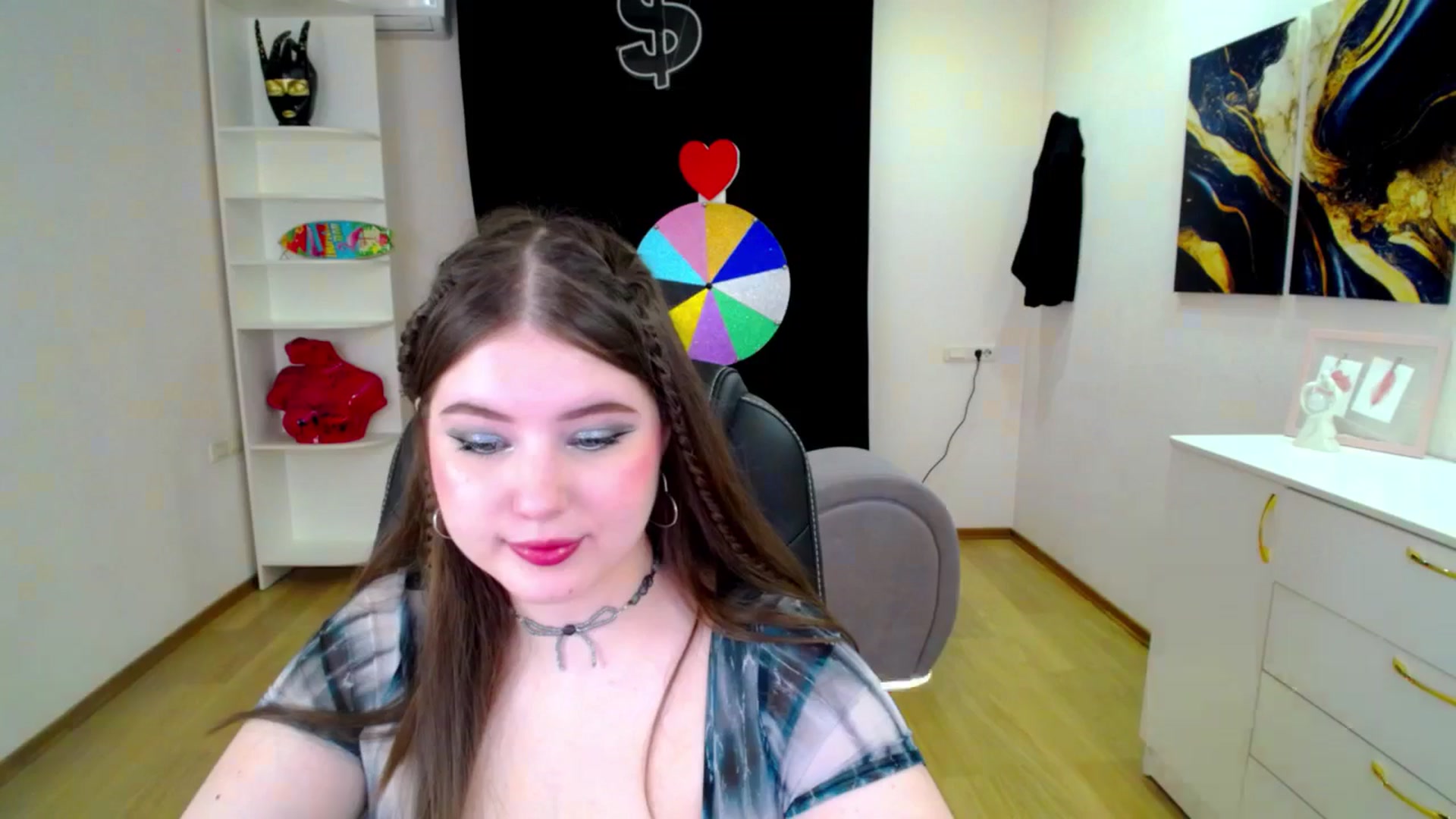 Gallery image thumbnail from AdmireMyEyes's myfreecams stream on, 04/18/2025, 18:54 image 2 of 20