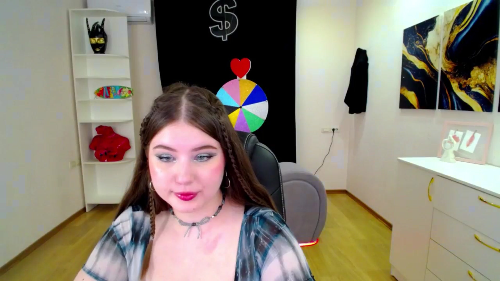 Gallery image thumbnail from AdmireMyEyes's myfreecams stream on, 04/18/2025, 19:46 image 2 of 20