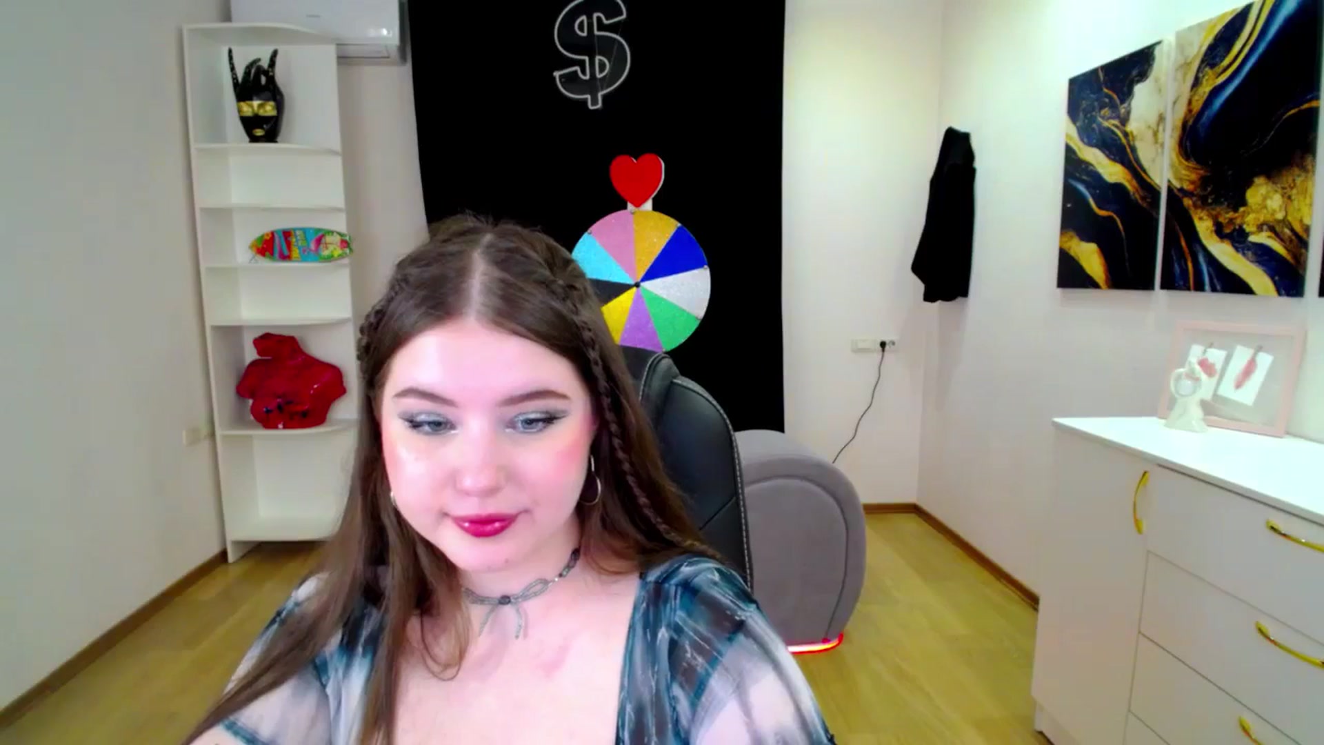 Gallery image thumbnail from AdmireMyEyes's myfreecams stream on, 04/18/2025, 19:46 image 5 of 20
